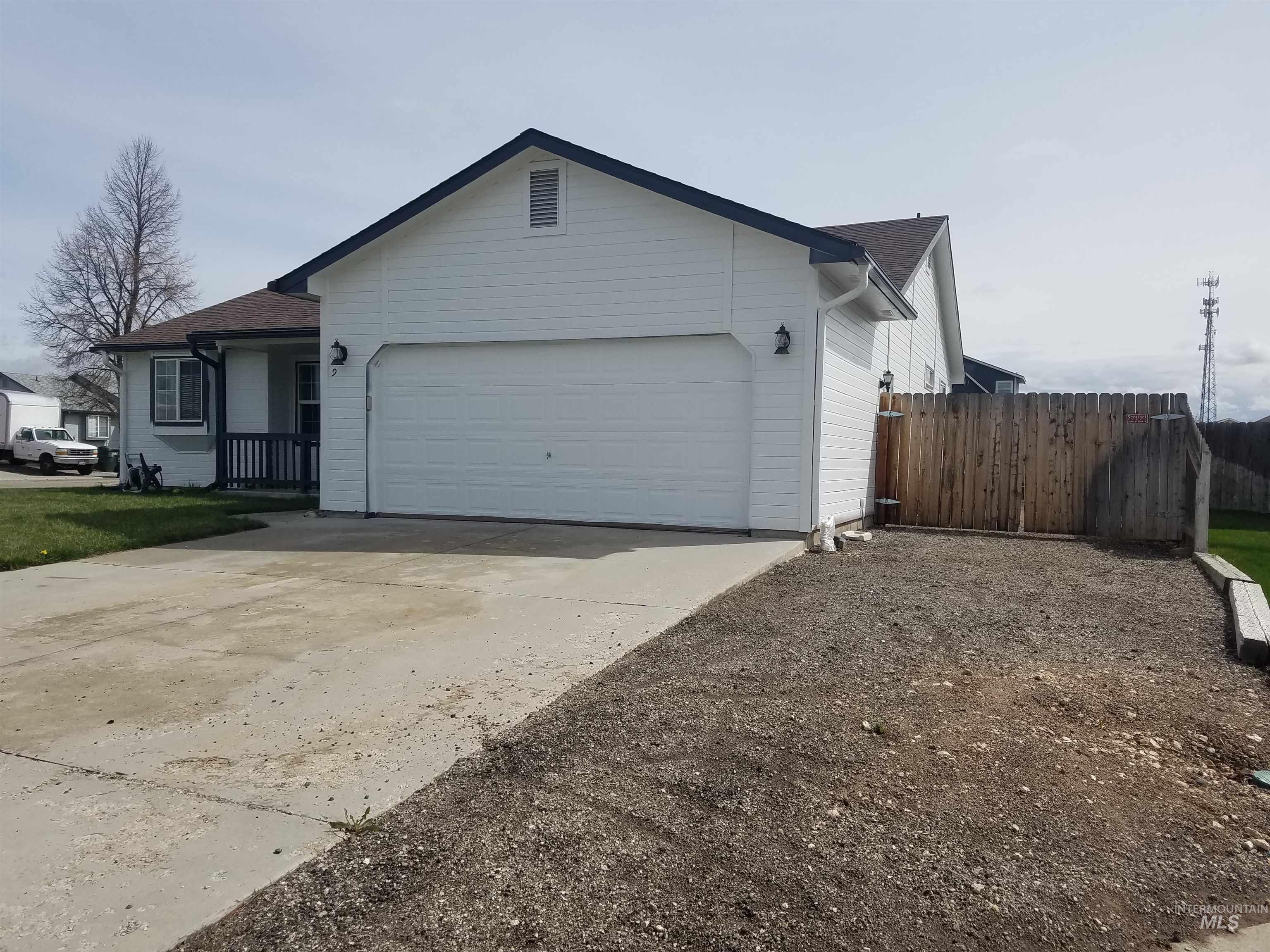 729 W Sunwood Ct Property Photo 2