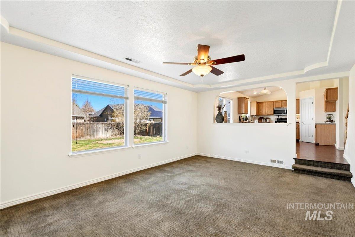 1526 W Bonneville Ct Property Photo 4