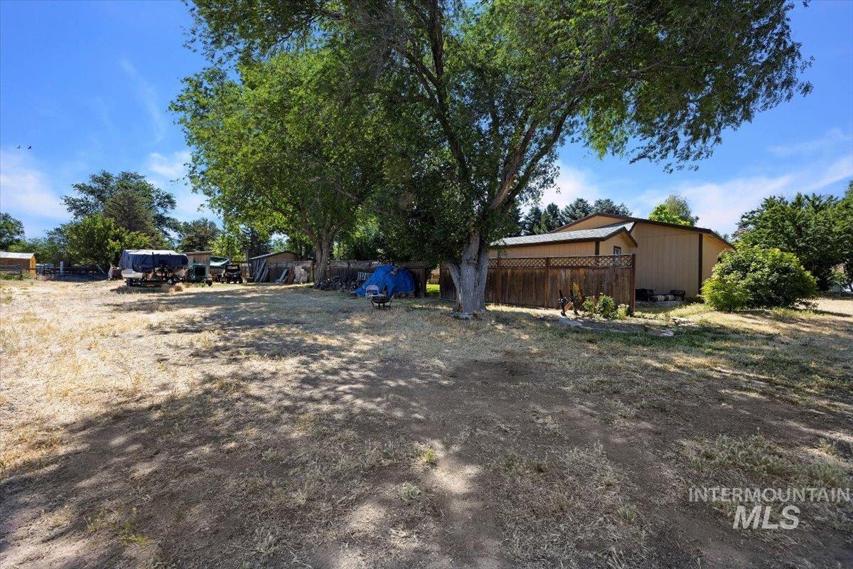 706 White Hawk Ln Property Photo 24