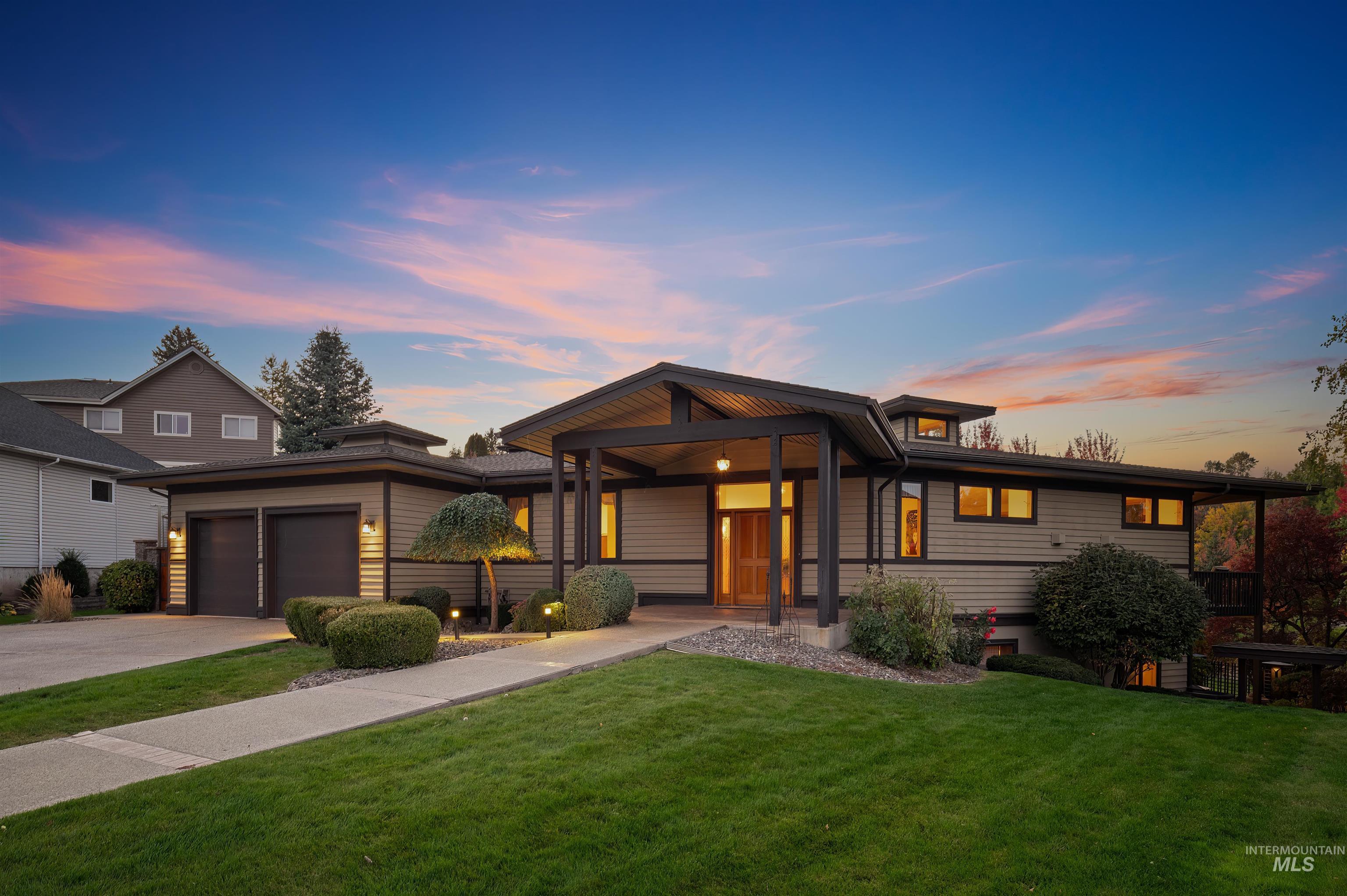 620 Se Alderwood Property Photo