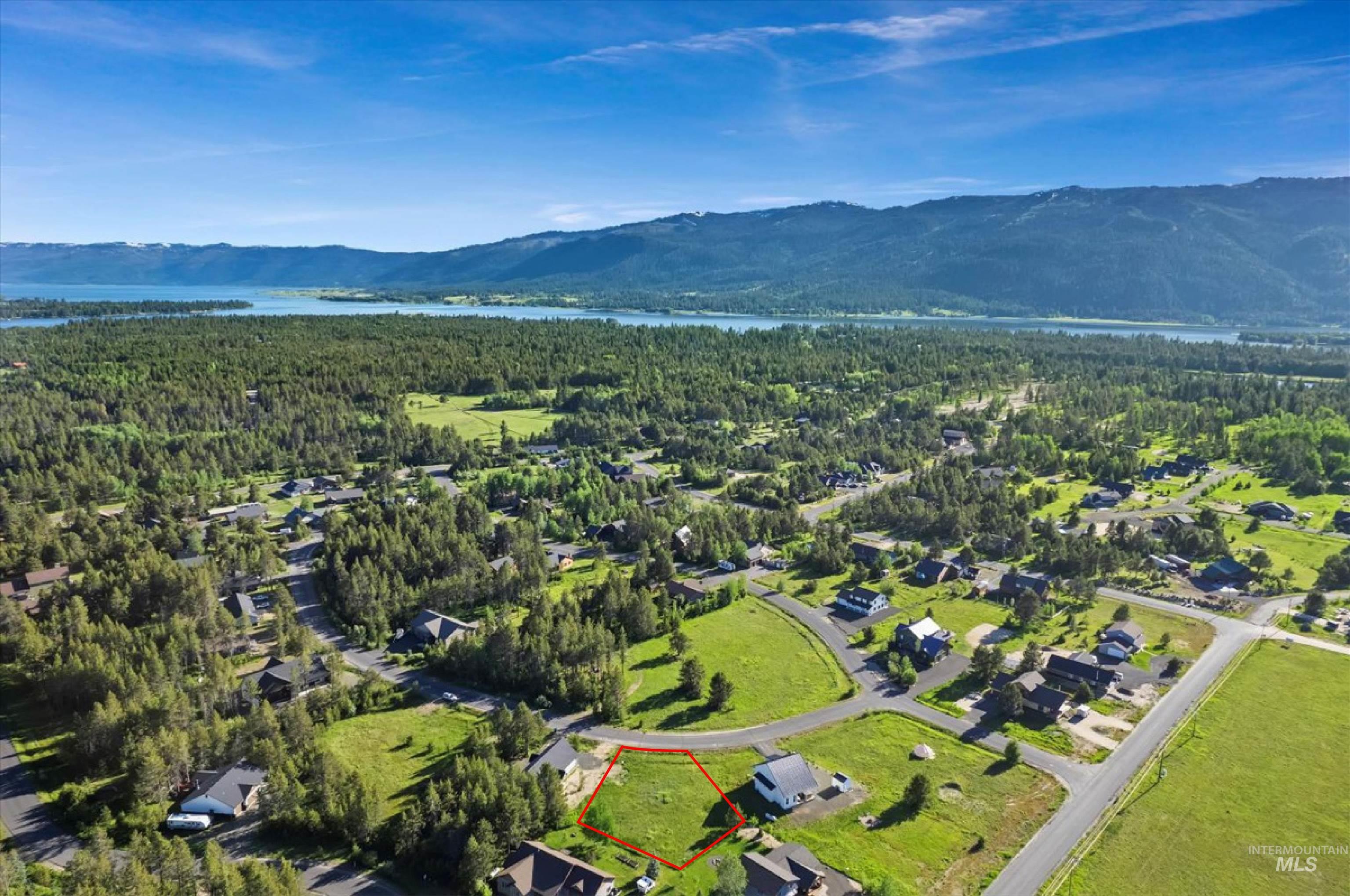 16 White Fir Loop Property Photo 2