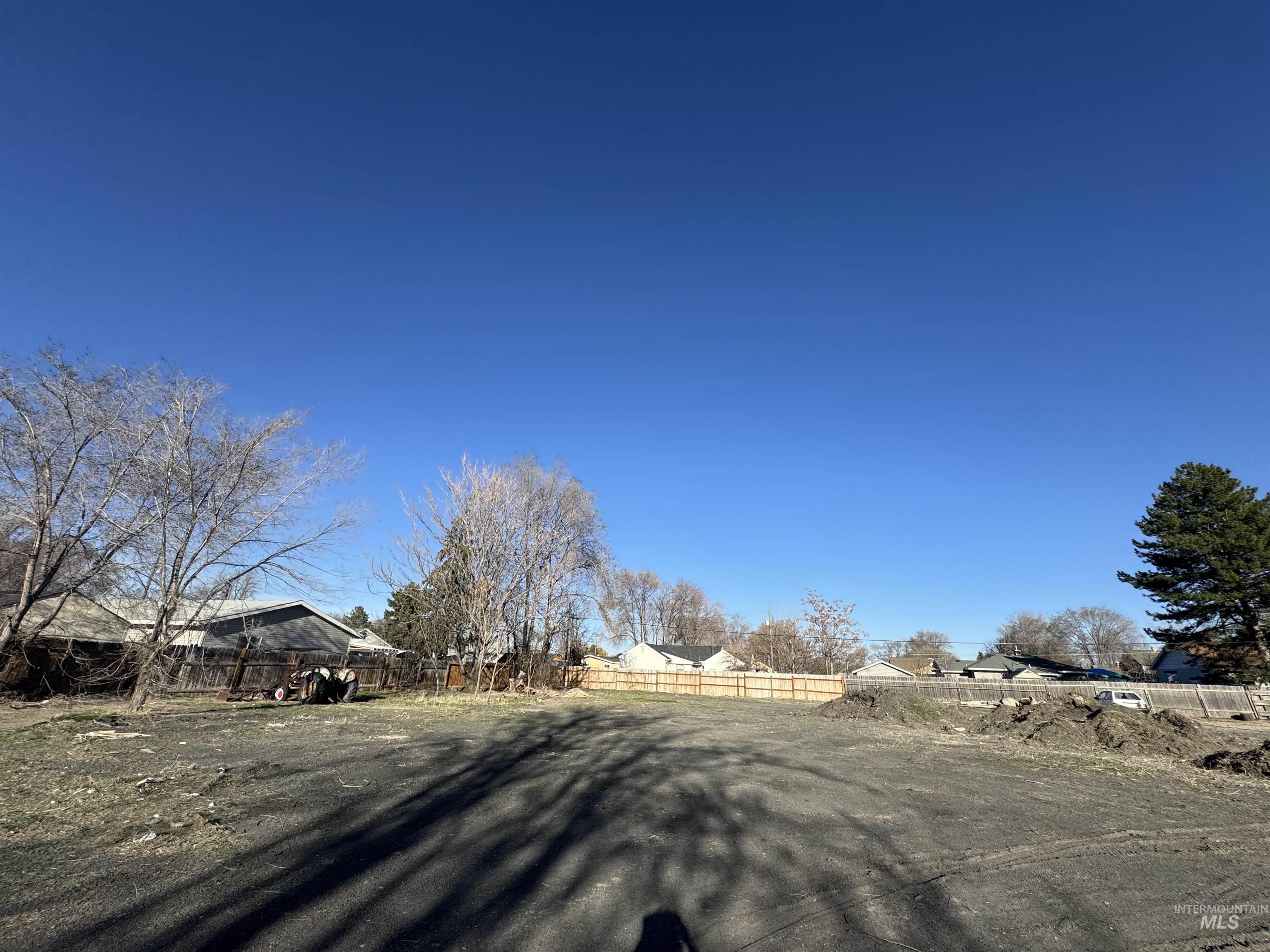 244 Locust St Property Photo 8