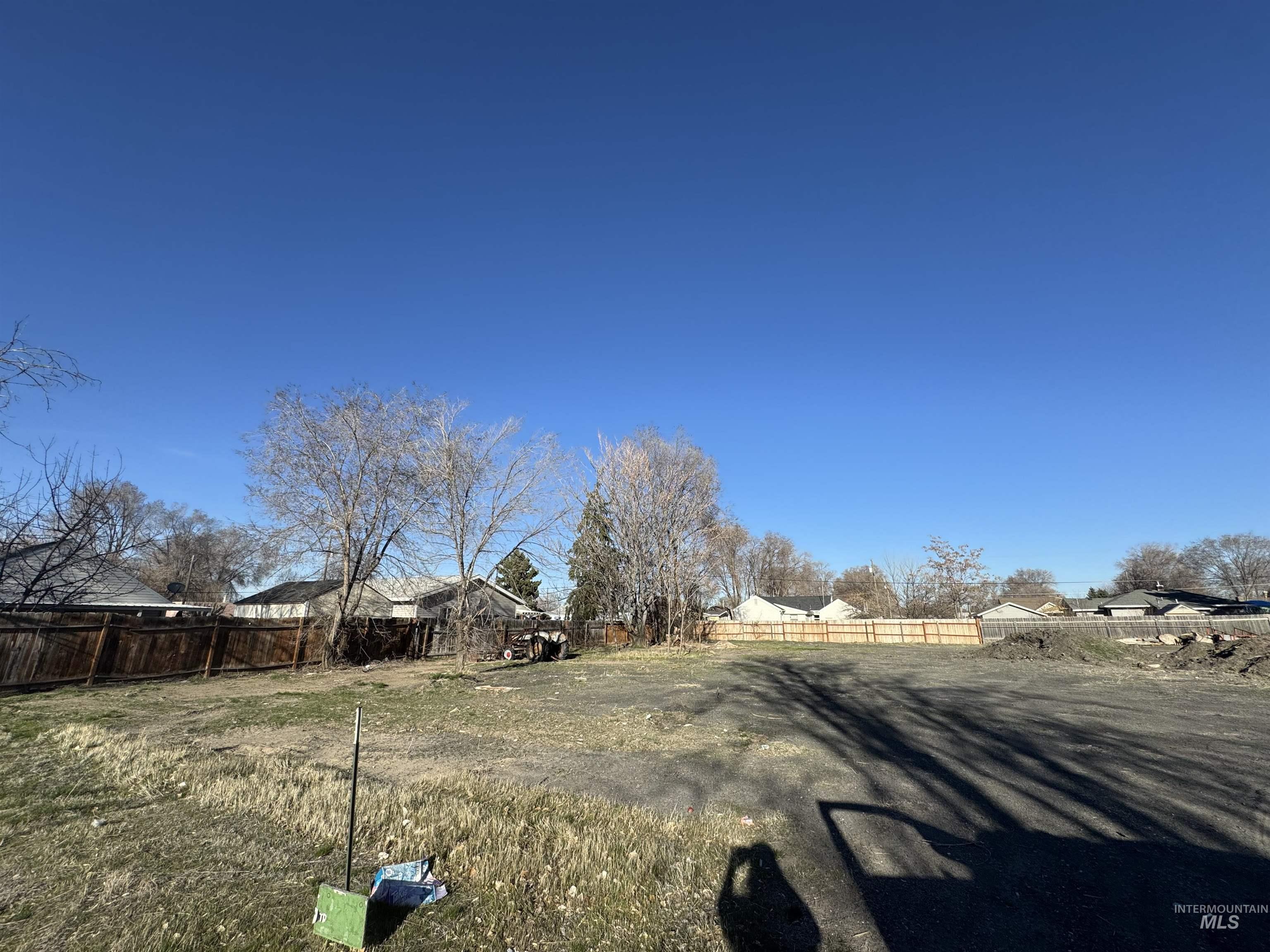 244 Locust St Property Photo 7