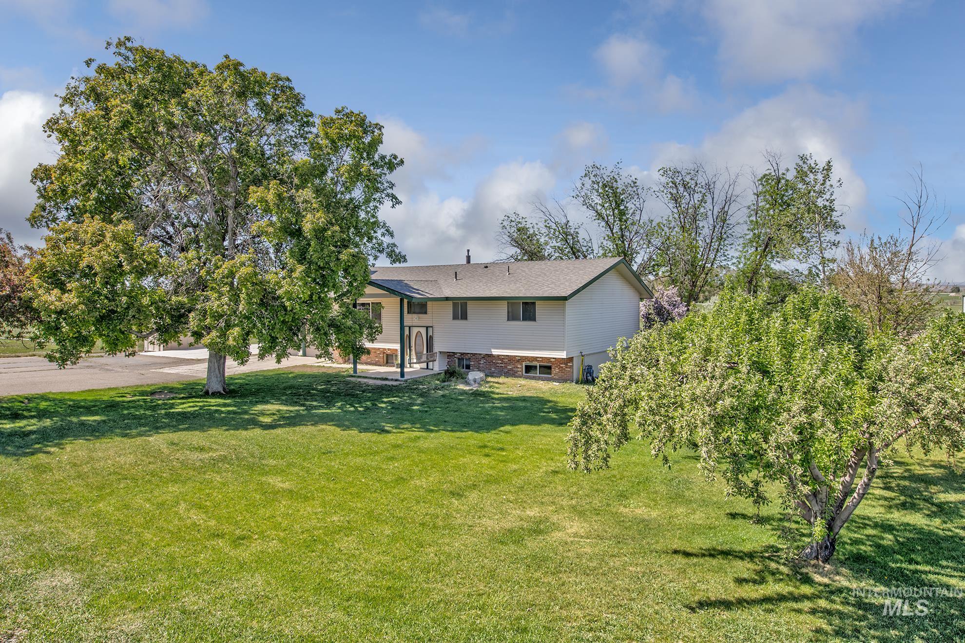 650 Ontario Heights Rd Property Photo 2