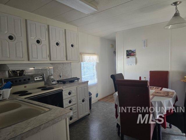 3249 W Cherry Ln. Property Photo 4