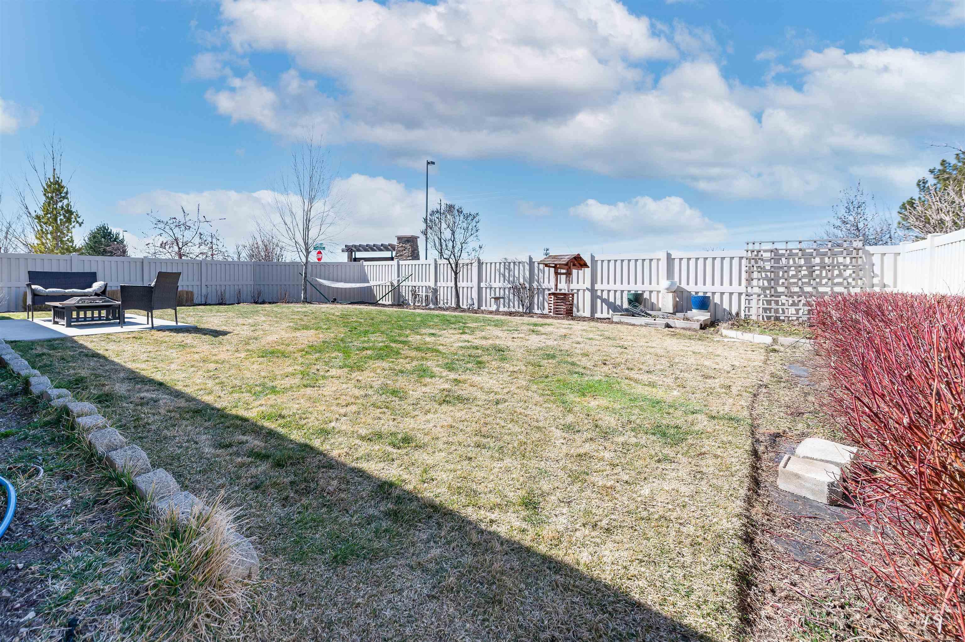 9329 S Updale Ave Property Photo 21