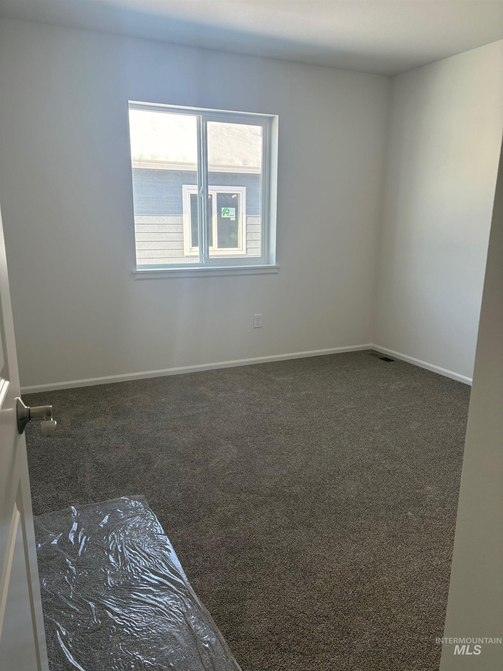 1815 Airway Ave Property Photo 10