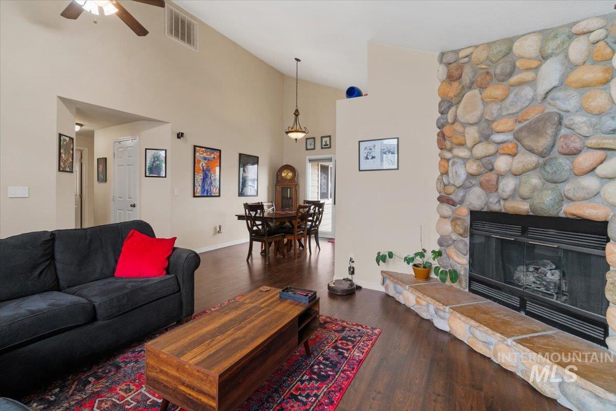 6862 W Parapet Property Photo 7