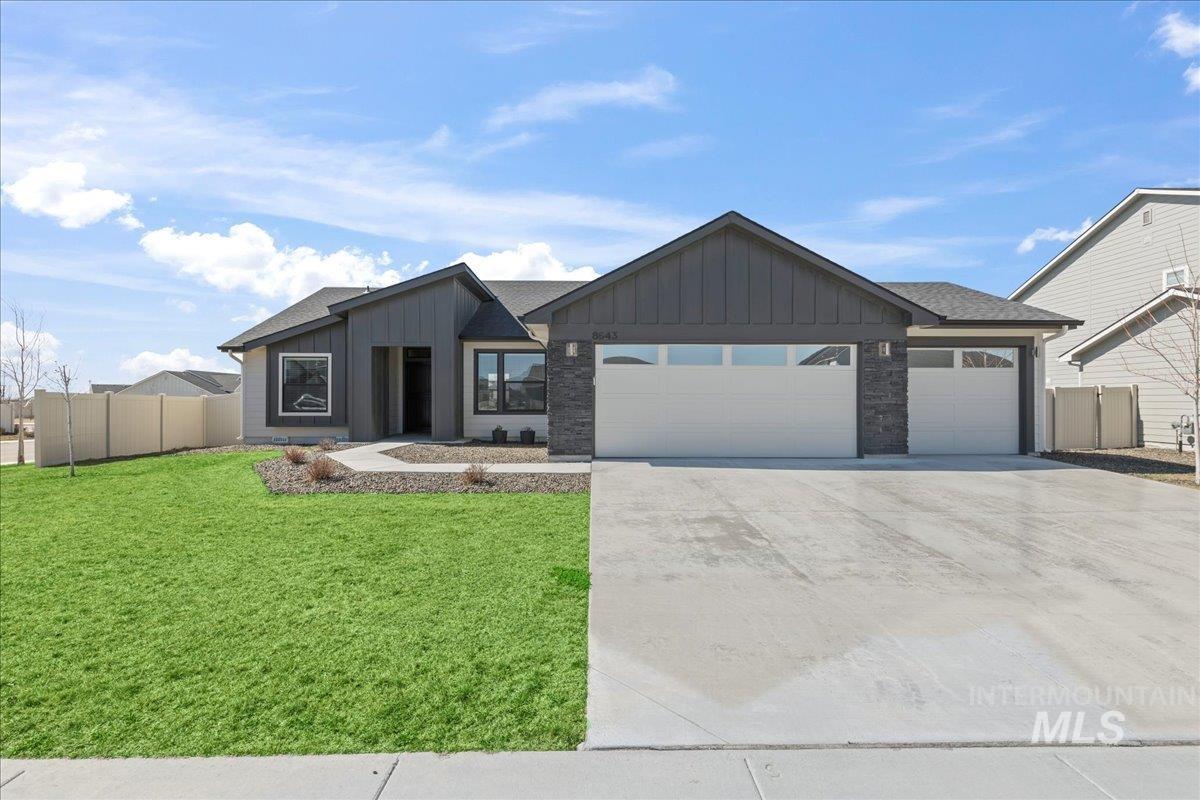 8643 S Foraker Wy Property Photo