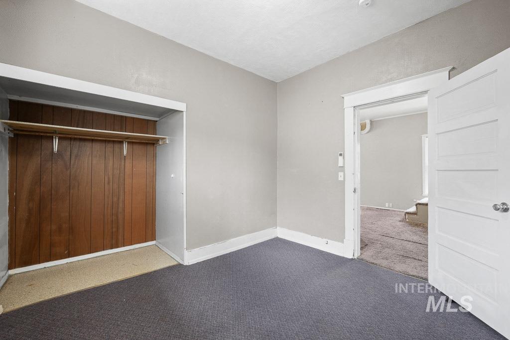 515 W College Ave Property Photo 15