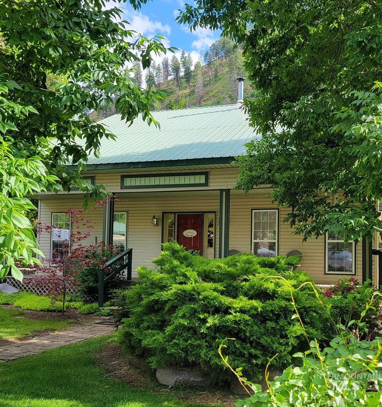 115 Rainbow Rd Property Photo 3