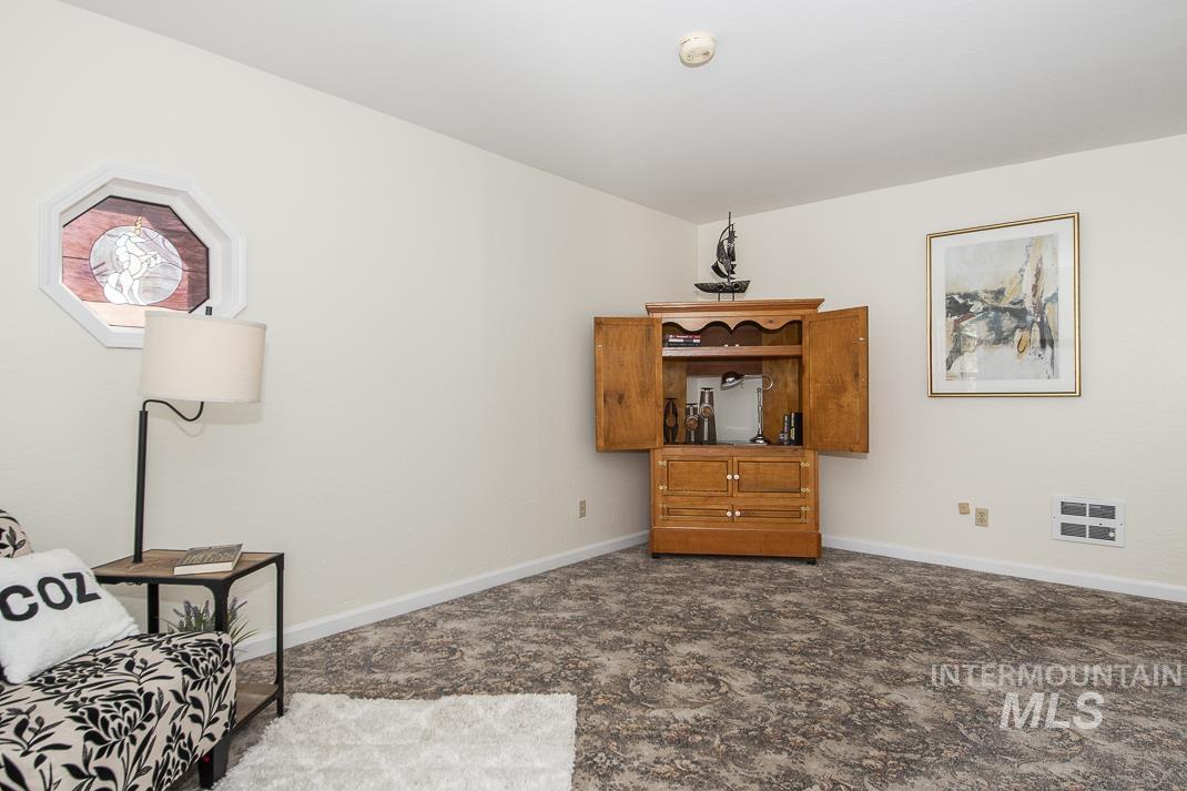 115 Rainbow Rd Property Photo 15