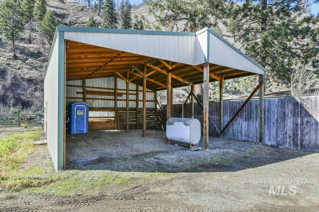 115 Rainbow Rd Property Photo 41