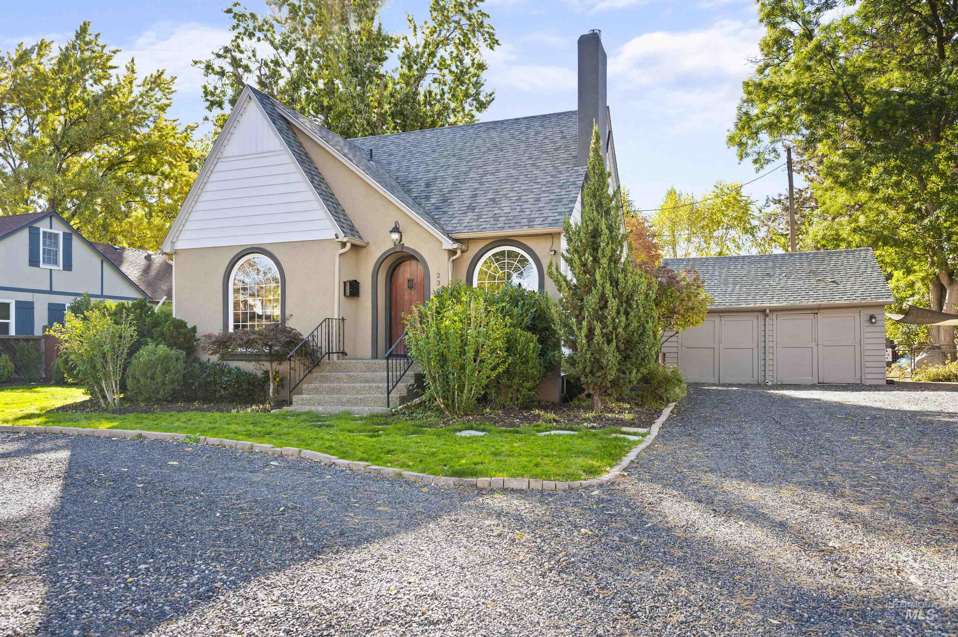 2307 W Kootenai Property Photo