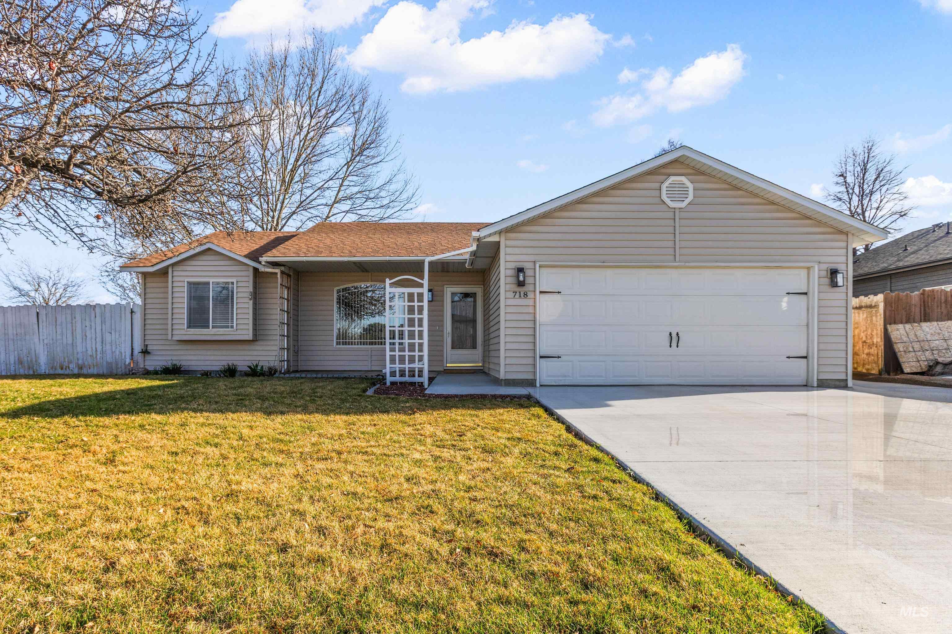 718 Monticello Ct Property Photo 1