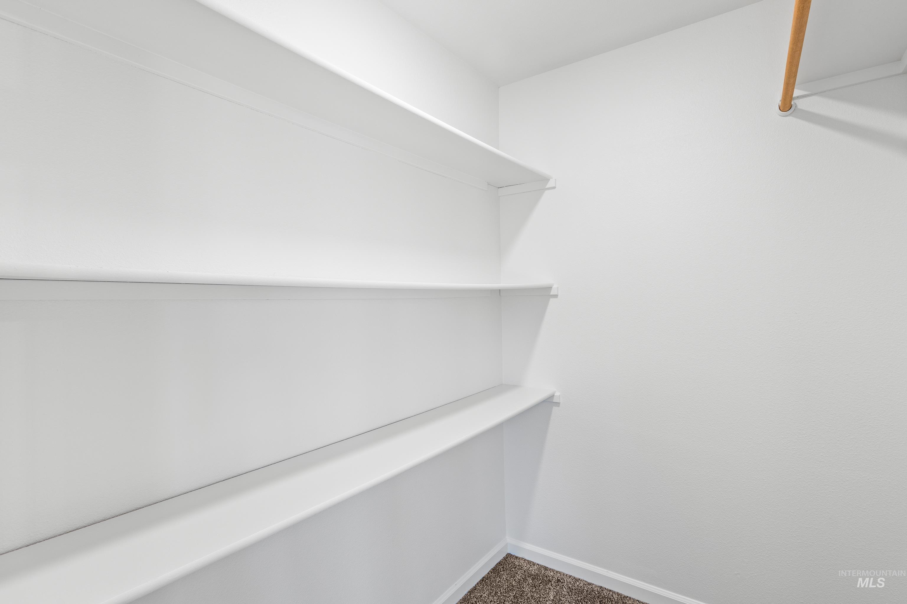 718 Monticello Ct Property Photo 17