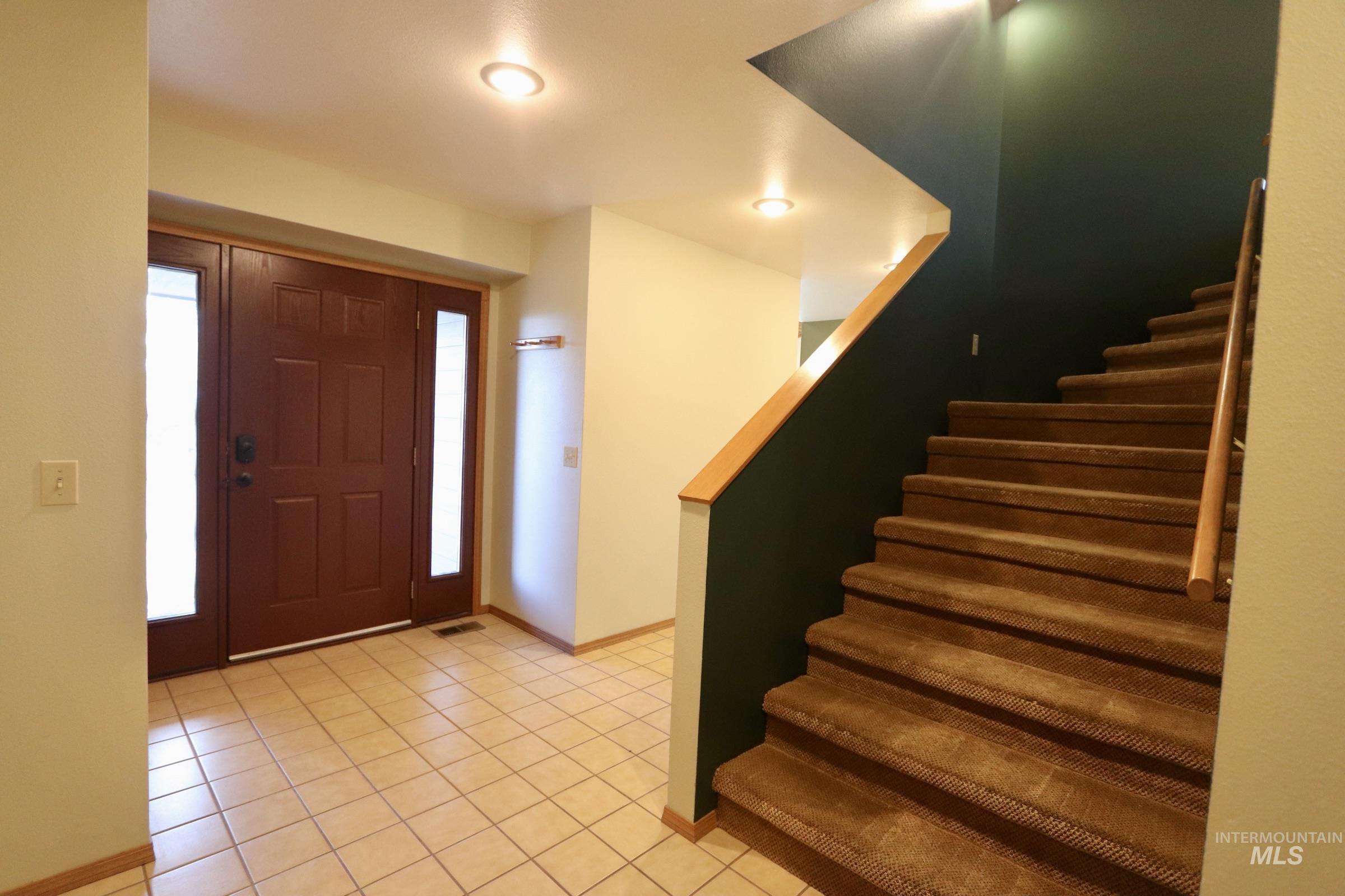 1096 Eid Rd Property Photo 5