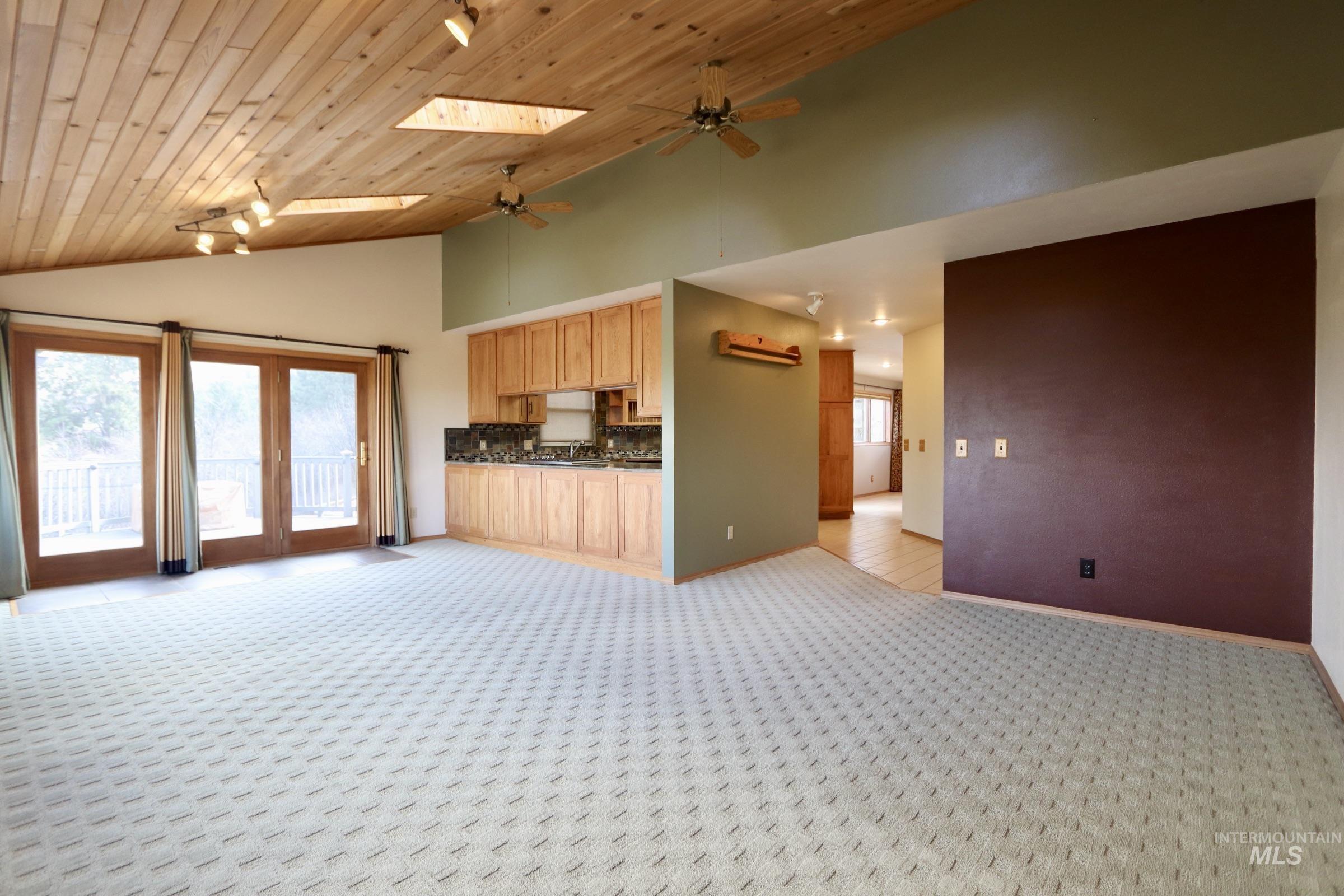 1096 Eid Rd Property Photo 11