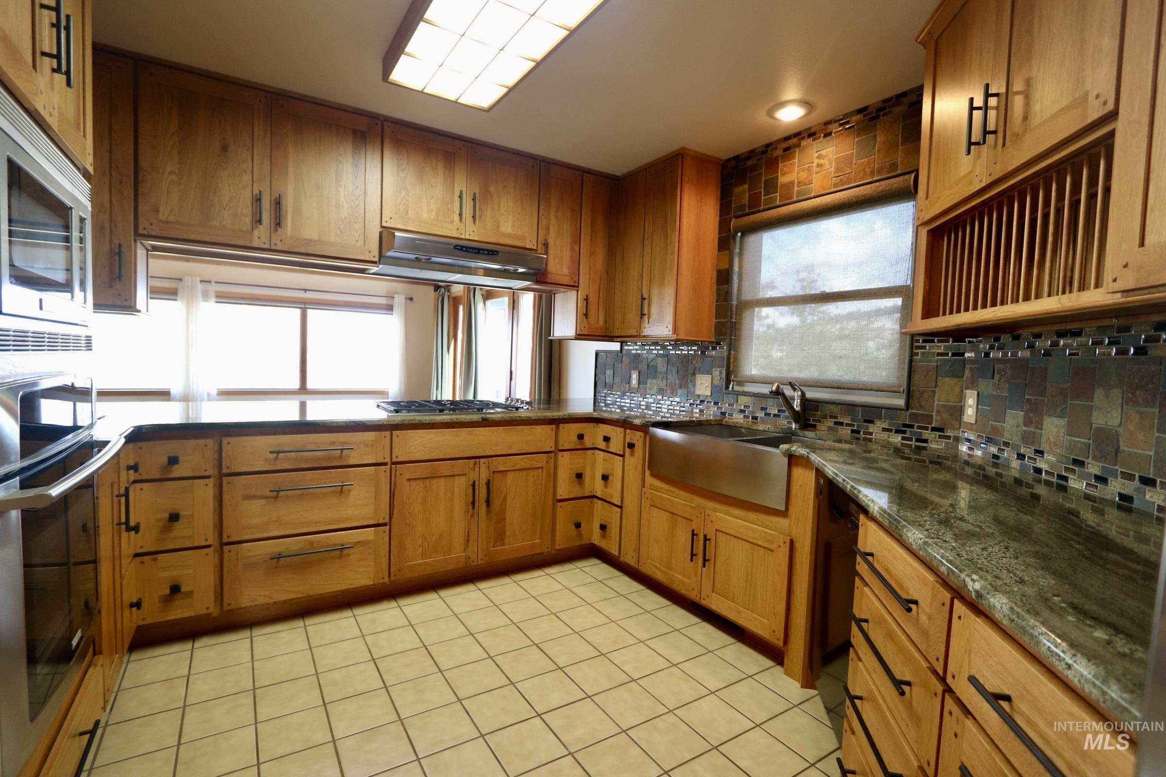 1096 Eid Rd Property Photo 13