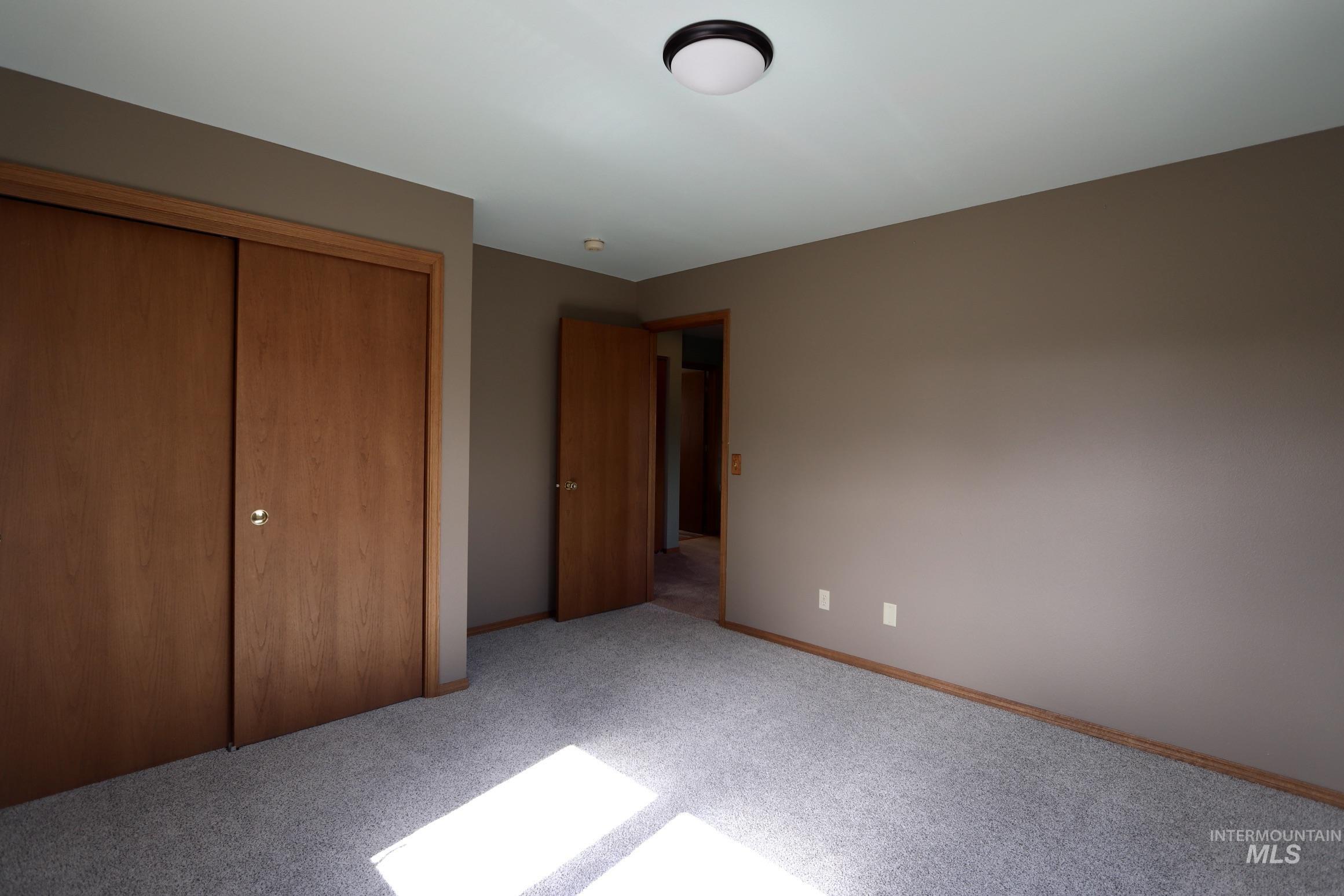 1096 Eid Rd Property Photo 32