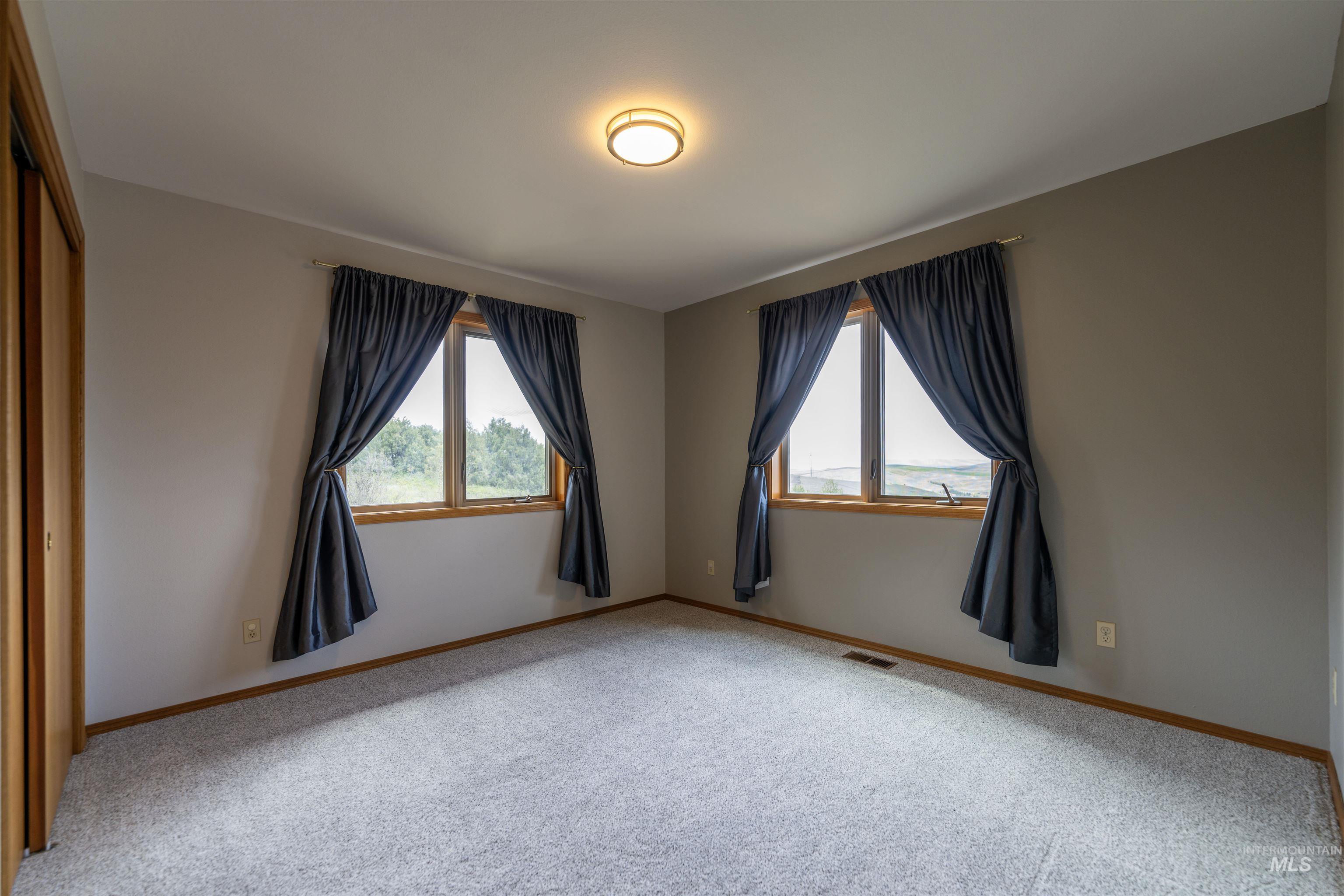 1096 Eid Rd Property Photo 33