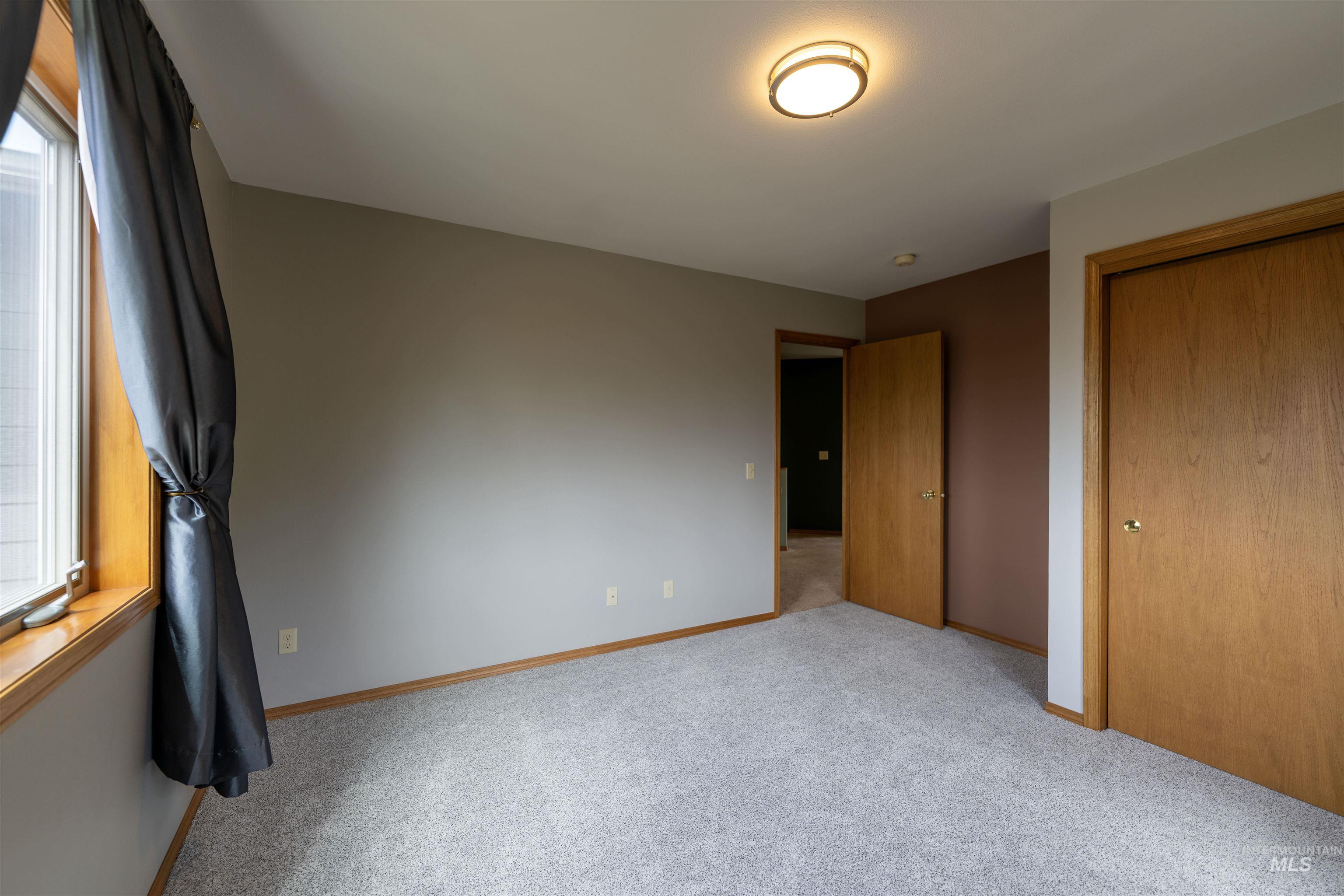 1096 Eid Rd Property Photo 34