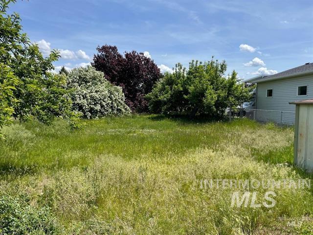 7500 N Gardner Lane Property Photo 2