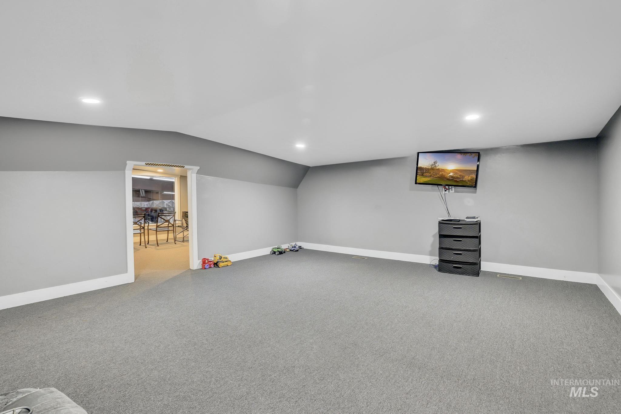 3050 S 1950 E Property Photo 19