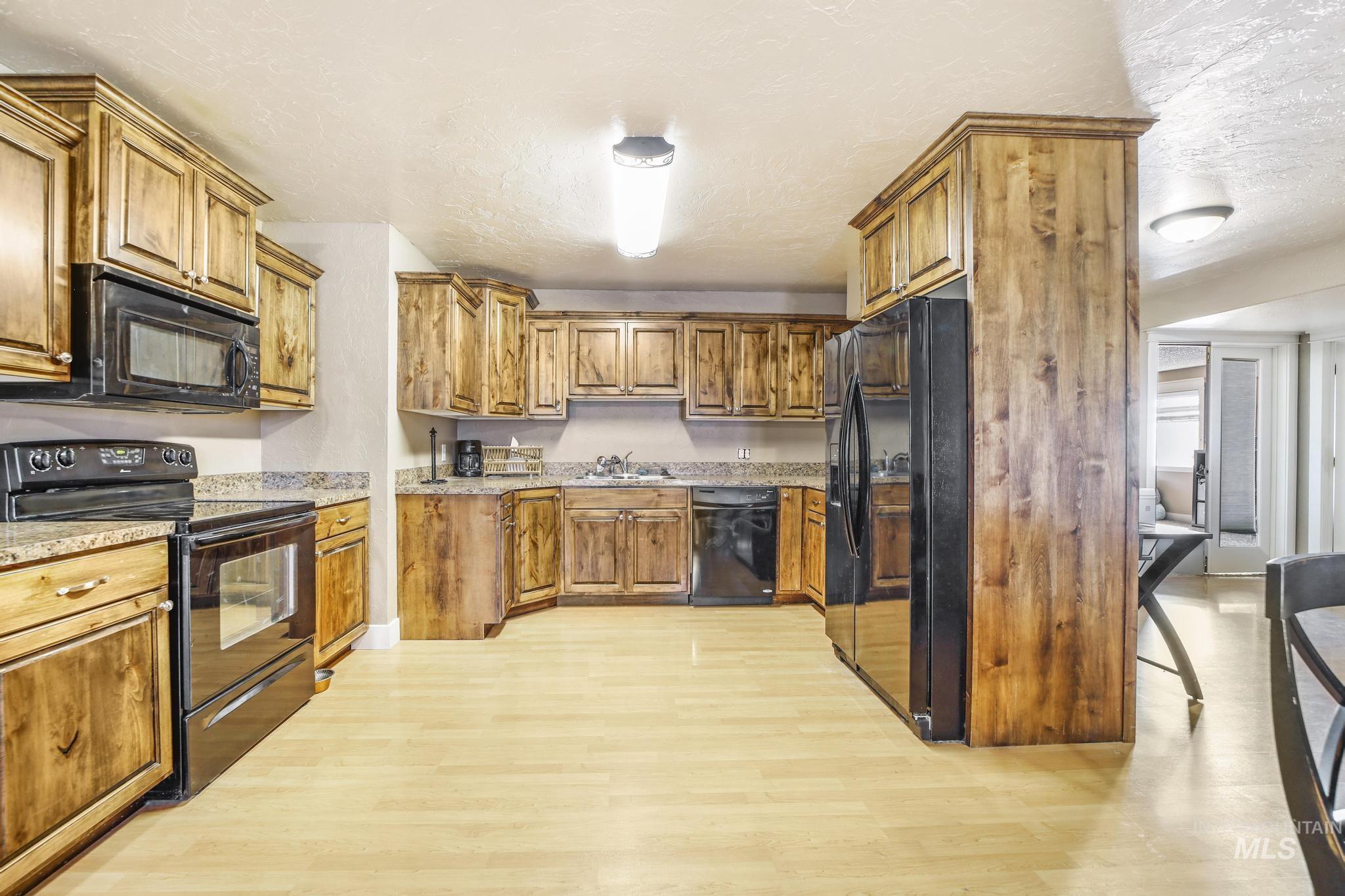3050 S 1950 E Property Photo 40