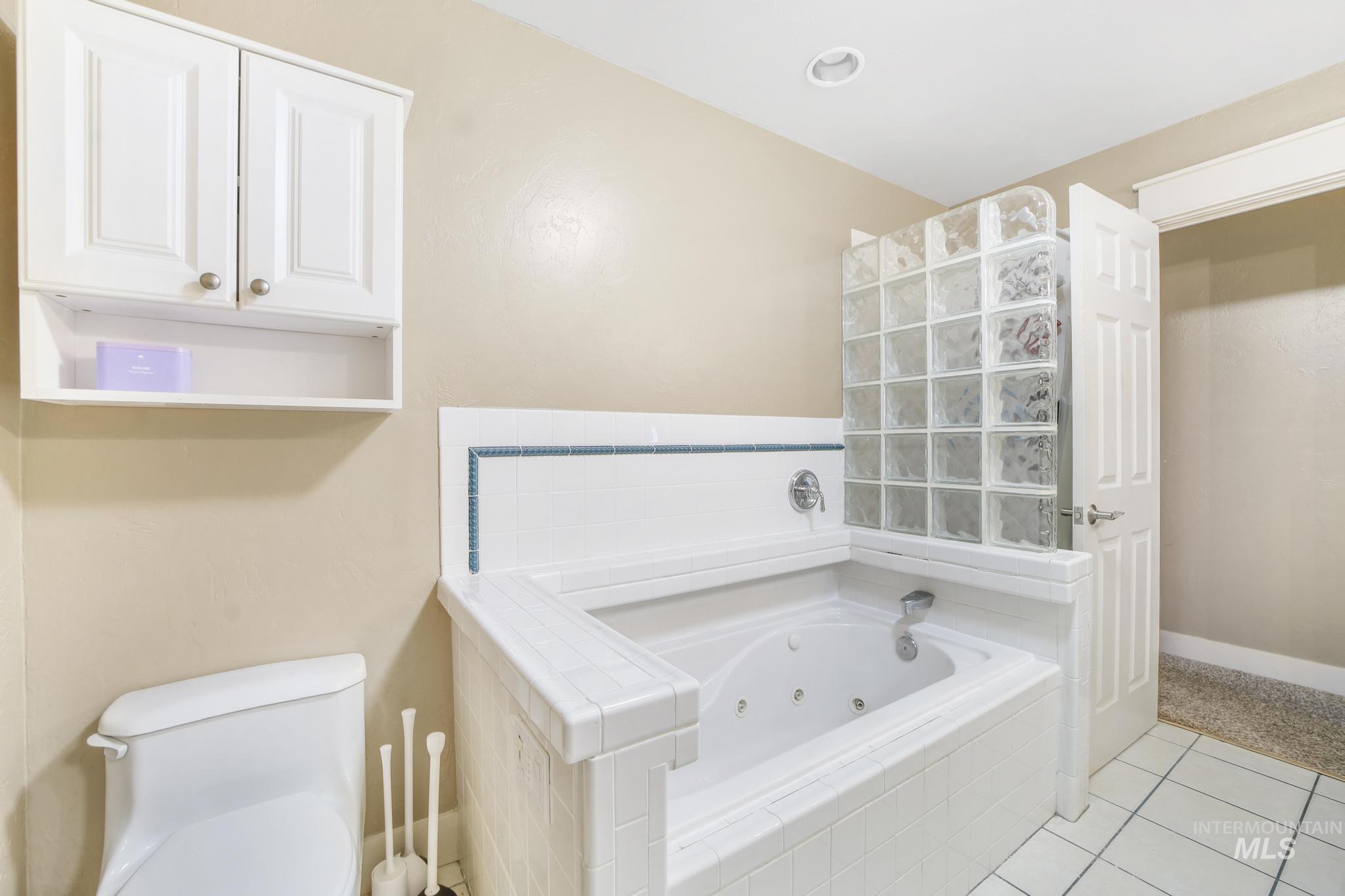 3050 S 1950 E Property Photo 44