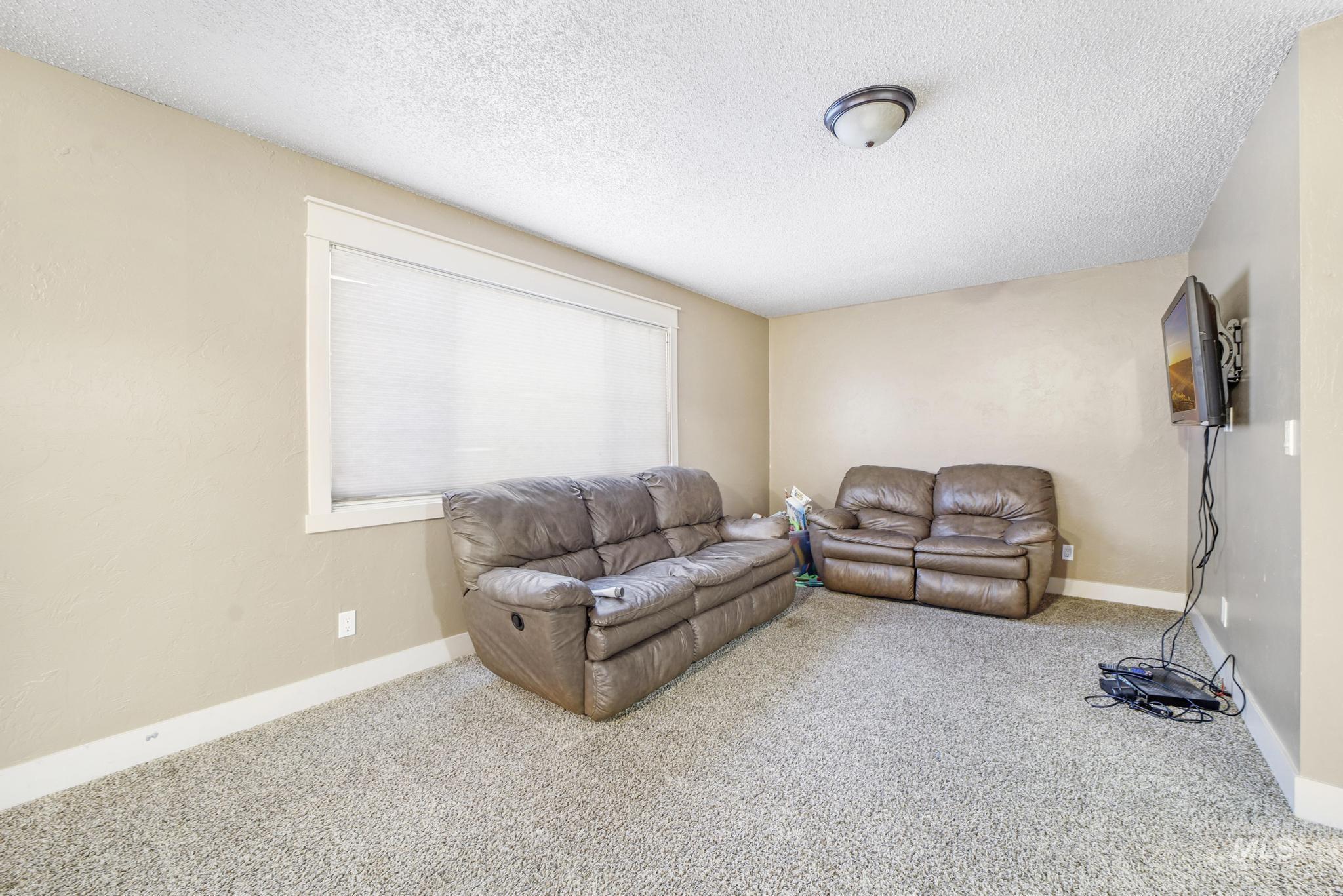 3050 S 1950 E Property Photo 46