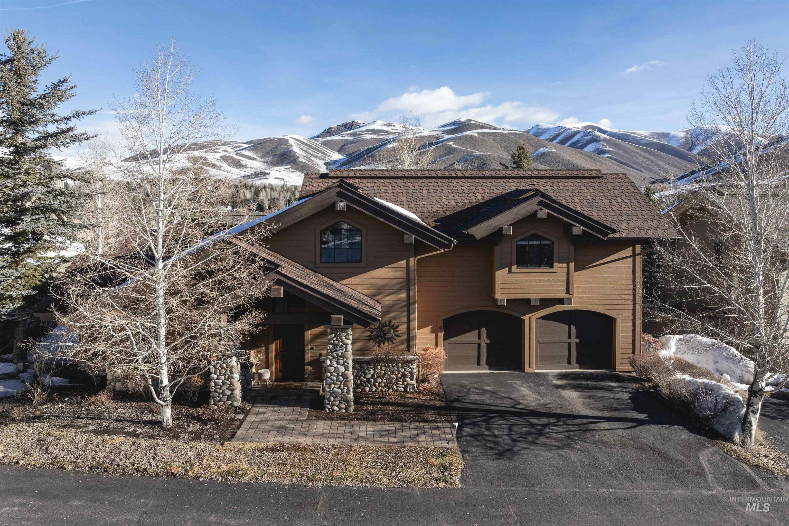6 Coyote Court Property Photo