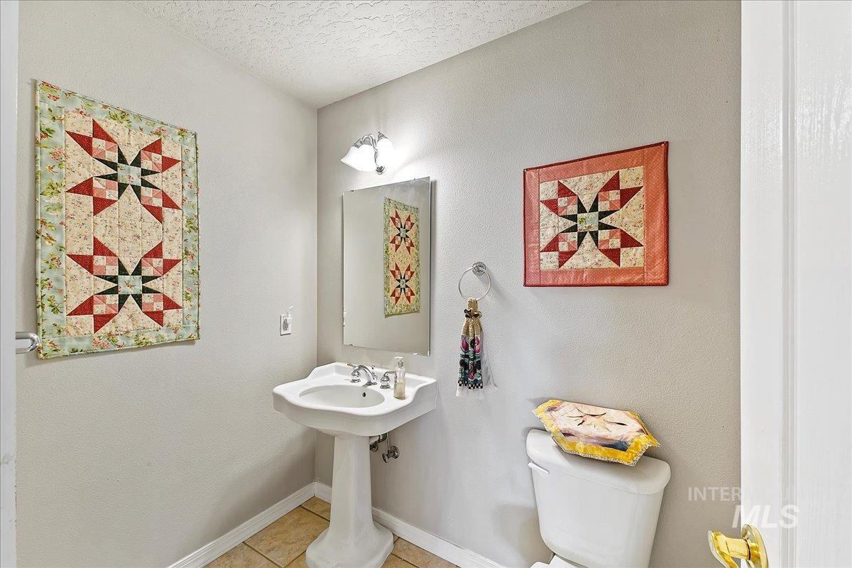 707 E Fujii Drive Property Photo 18