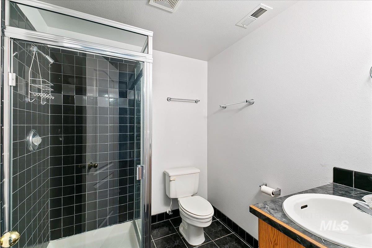 707 E Fujii Drive Property Photo 31