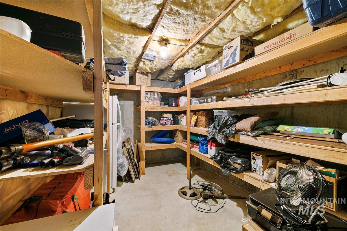 707 E Fujii Drive Property Photo 40
