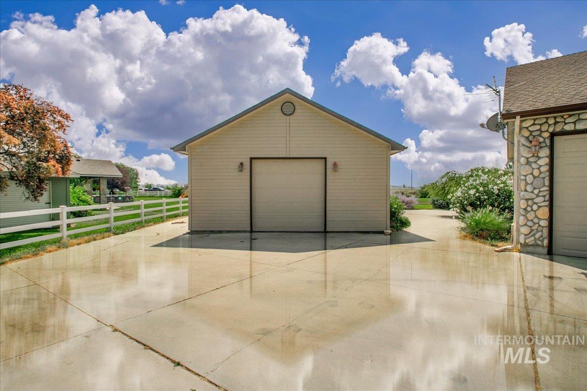 707 E Fujii Drive Property Photo 47