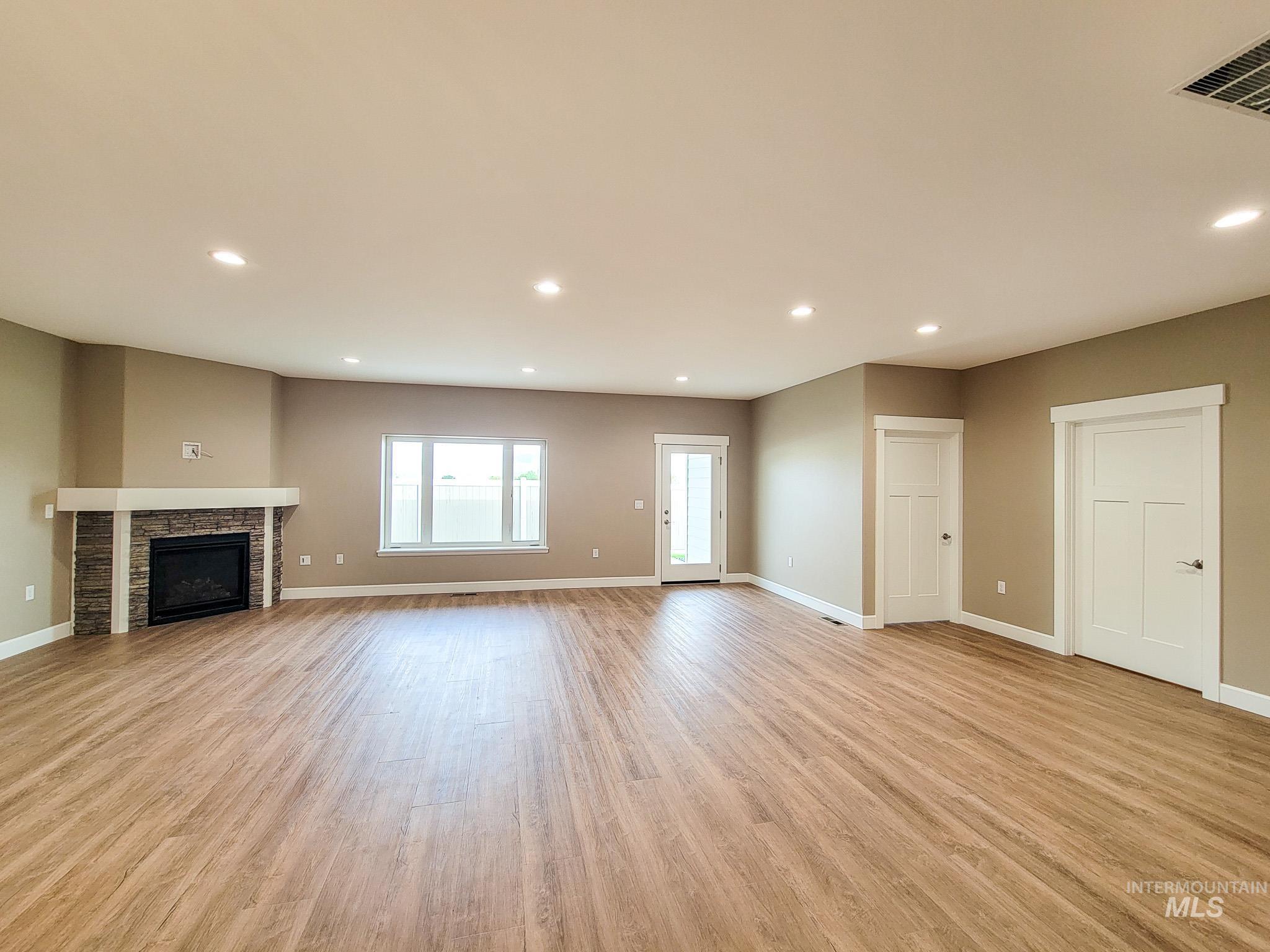 2103 Alder Property Photo 3