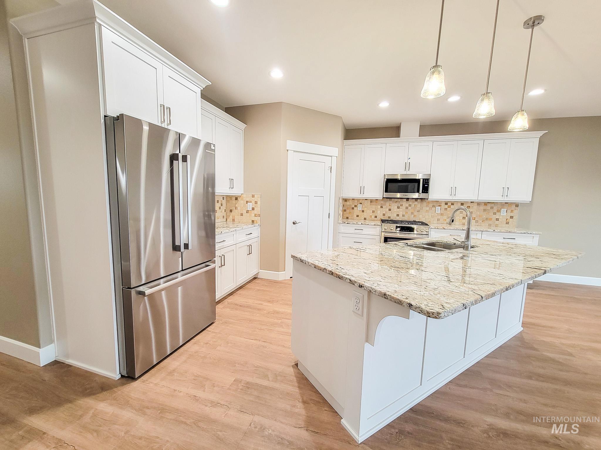 2103 Alder Property Photo 7