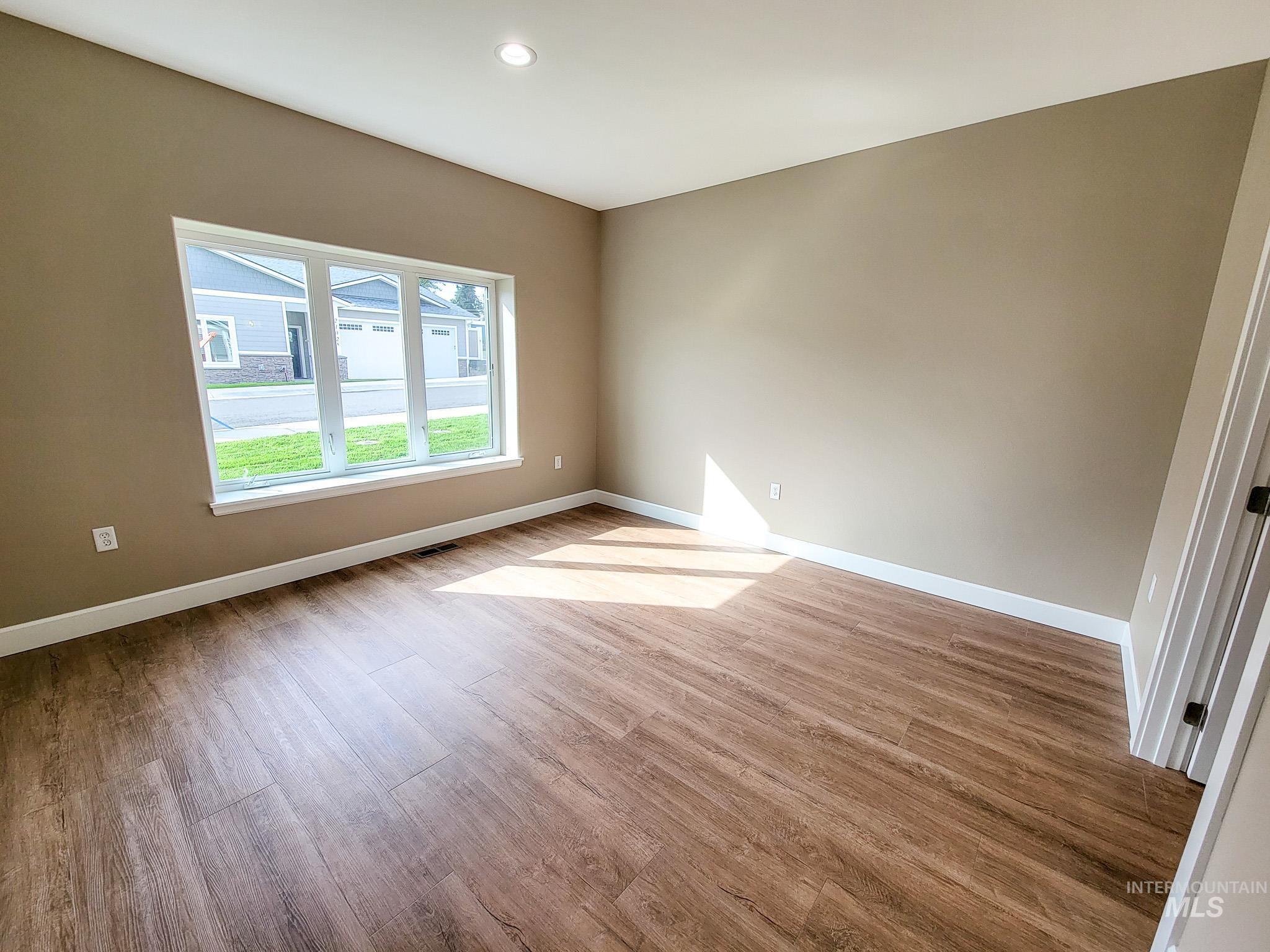 2103 Alder Property Photo 12