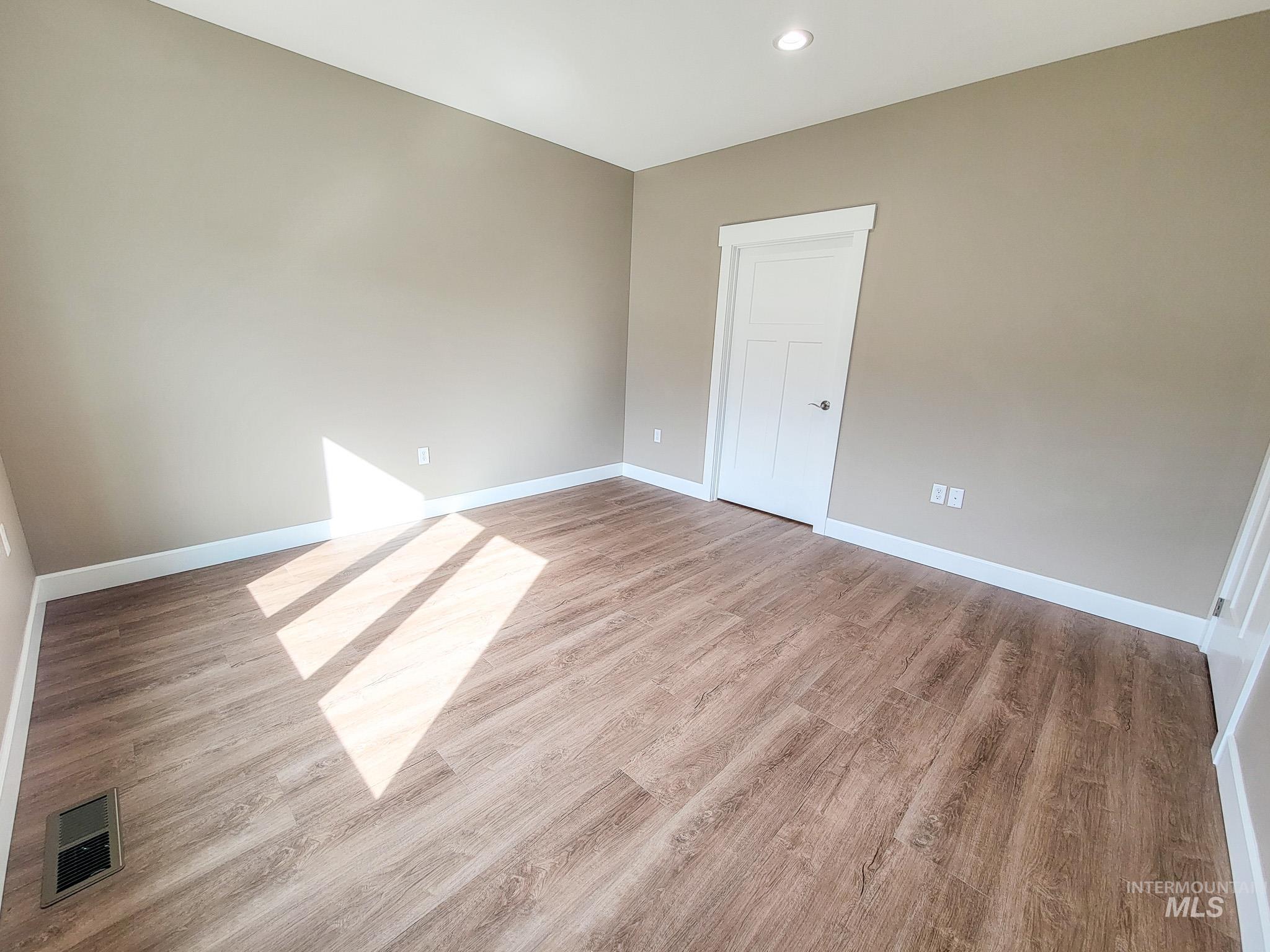 2103 Alder Property Photo 13
