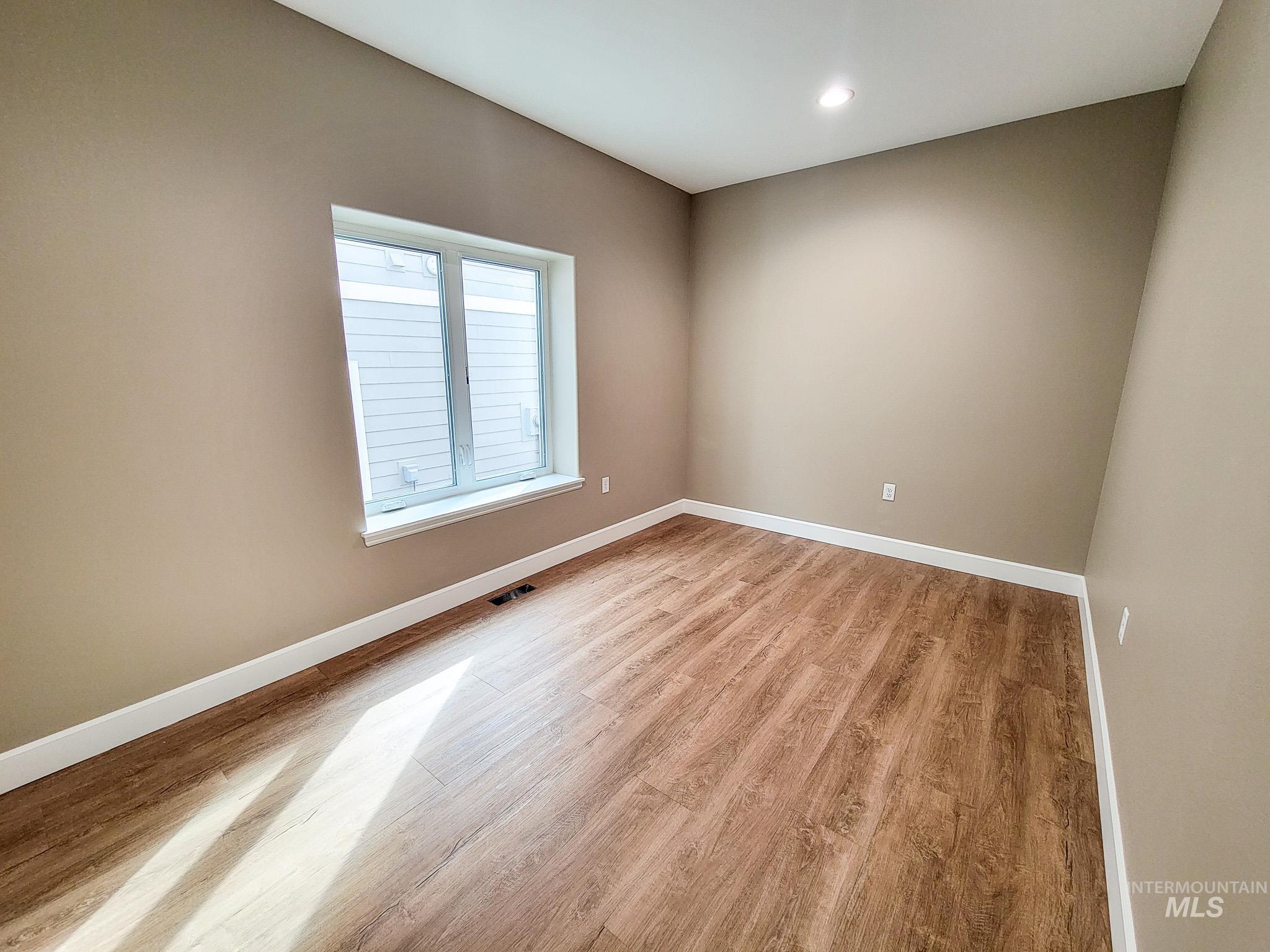2103 Alder Property Photo 22
