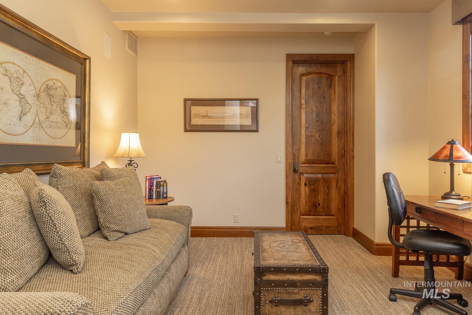 221 Picabo Street Property Photo 10