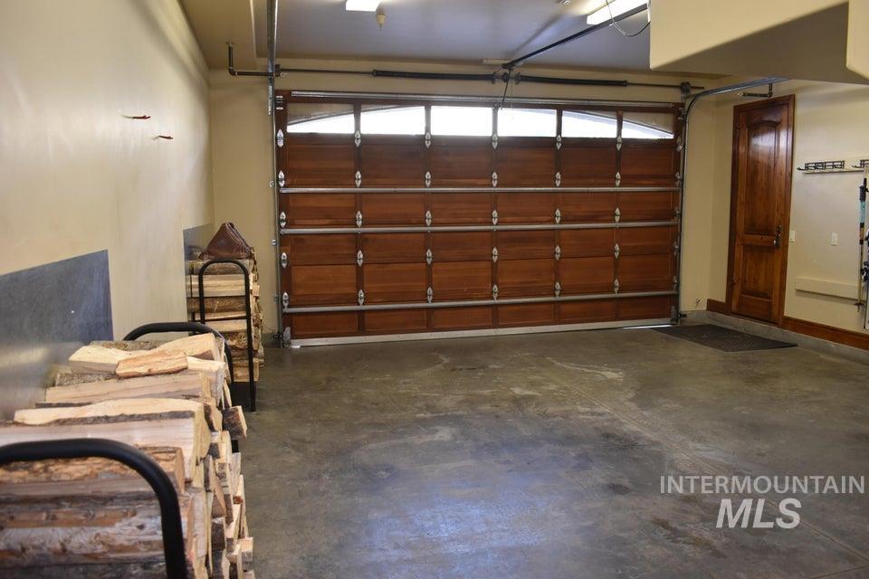 221 Picabo Street Property Photo 14
