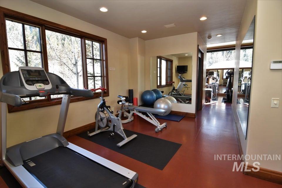 221 Picabo Street Property Photo 25