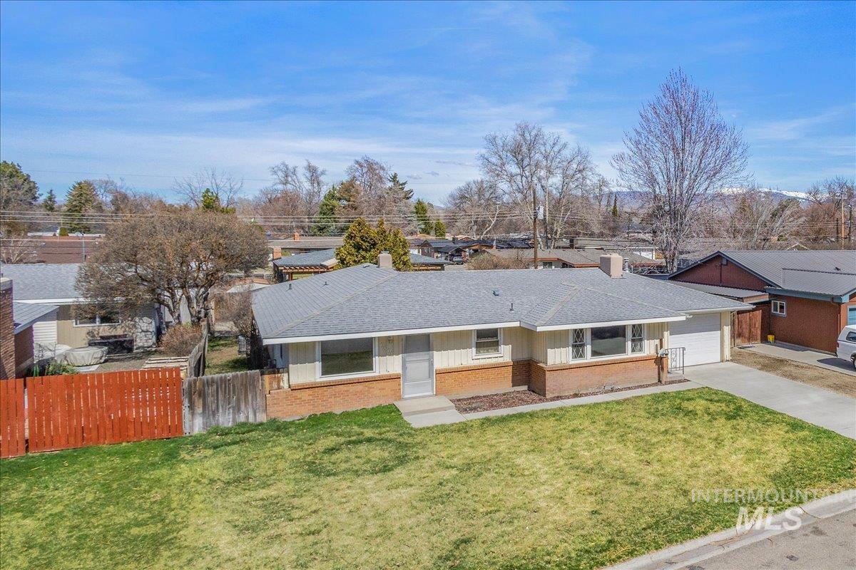 6808 W Folk Dr Property Photo 1