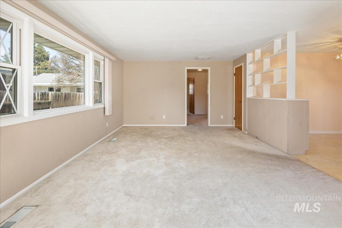 6808 W Folk Dr Property Photo 23