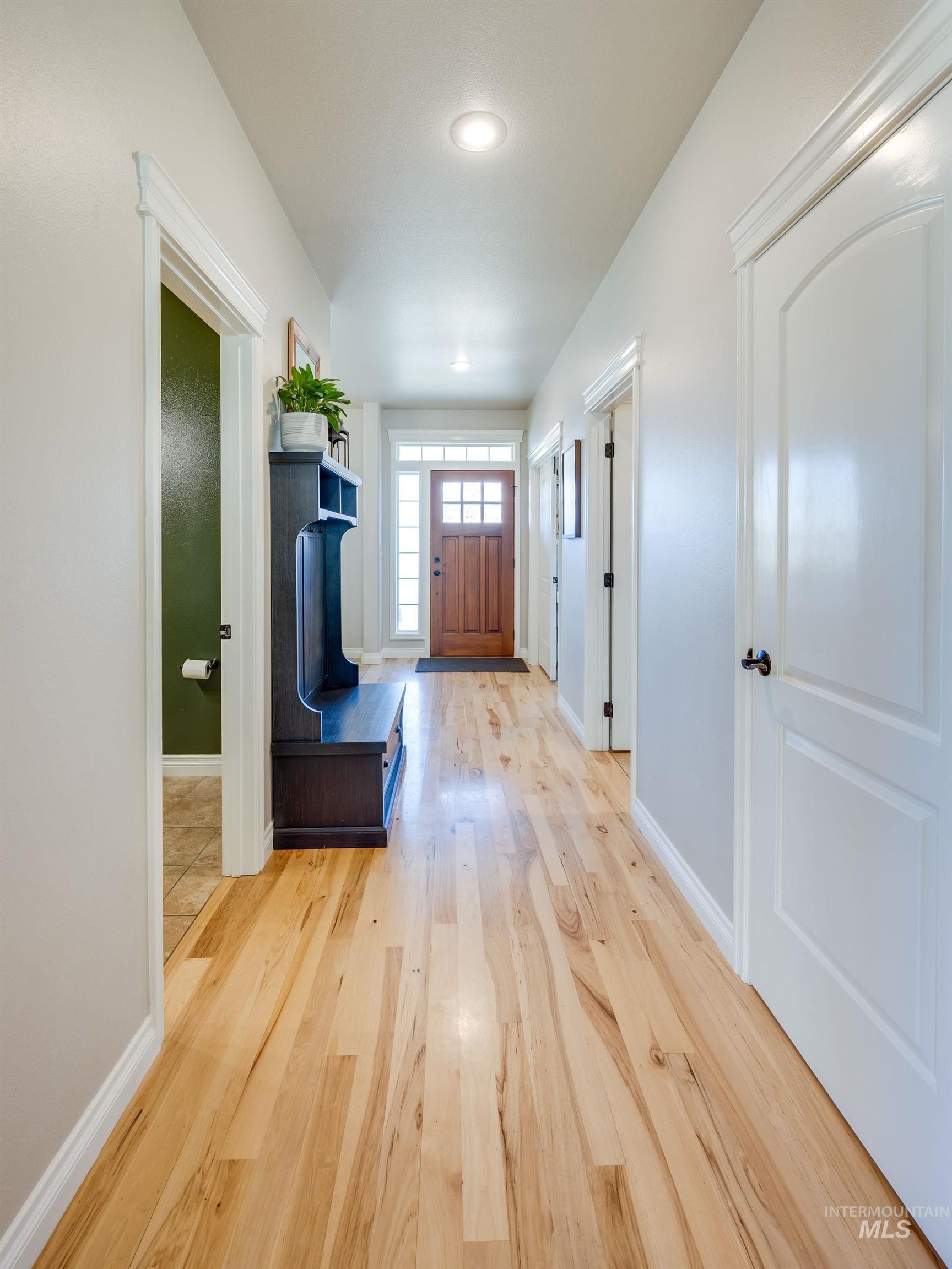 1251 Wiltshire Drive Property Photo 4