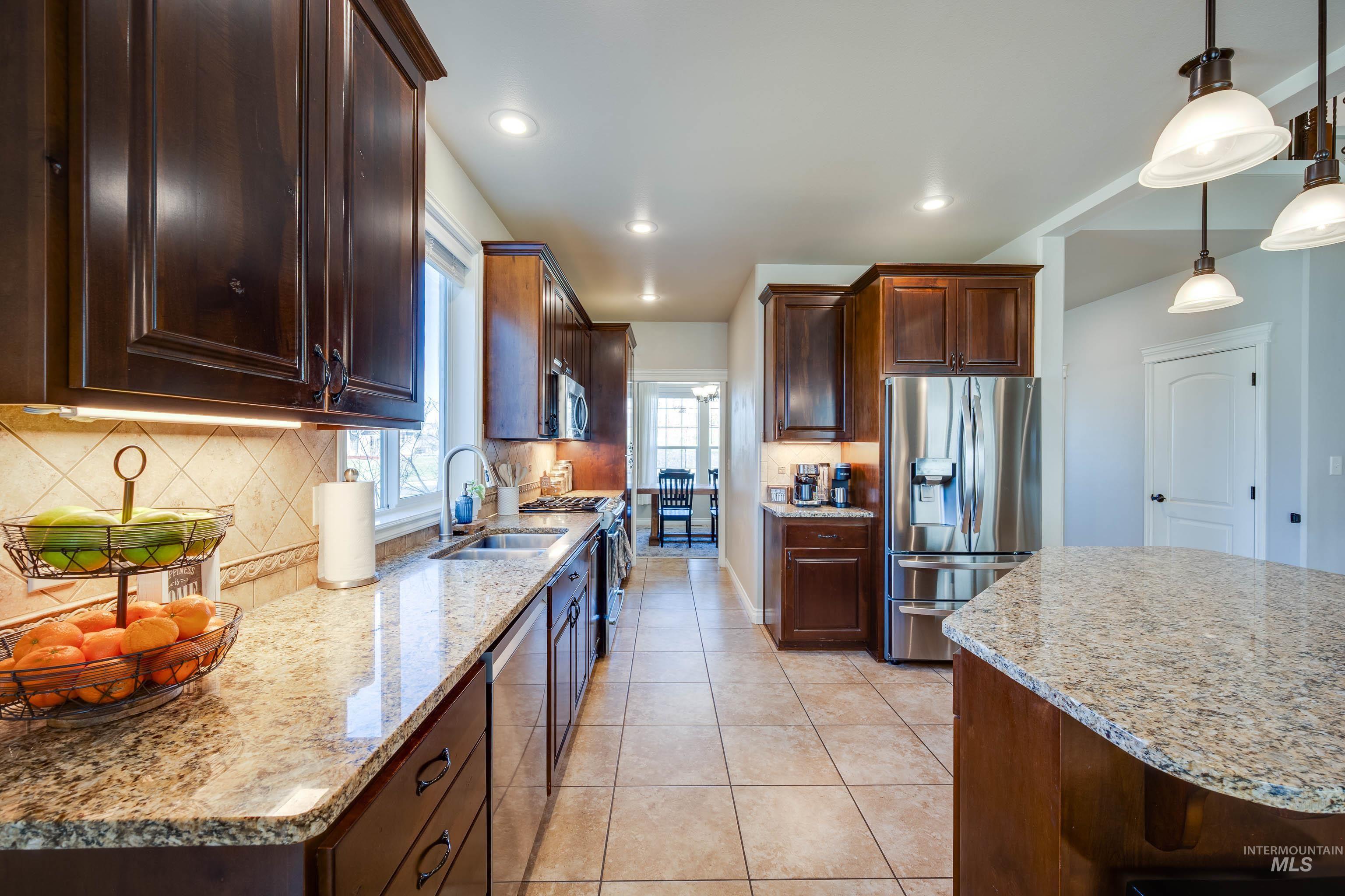 1251 Wiltshire Drive Property Photo 11
