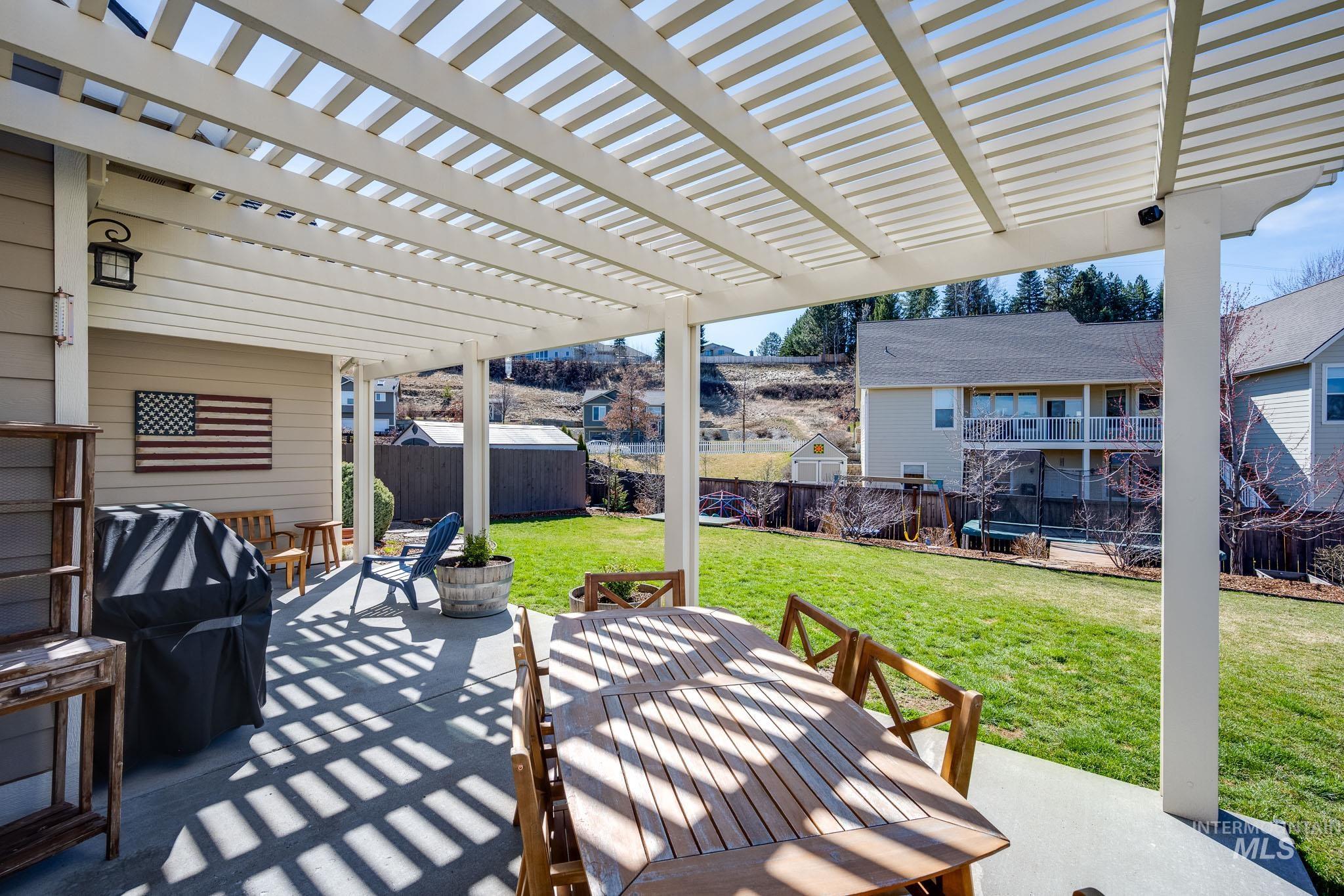 1251 Wiltshire Drive Property Photo 37
