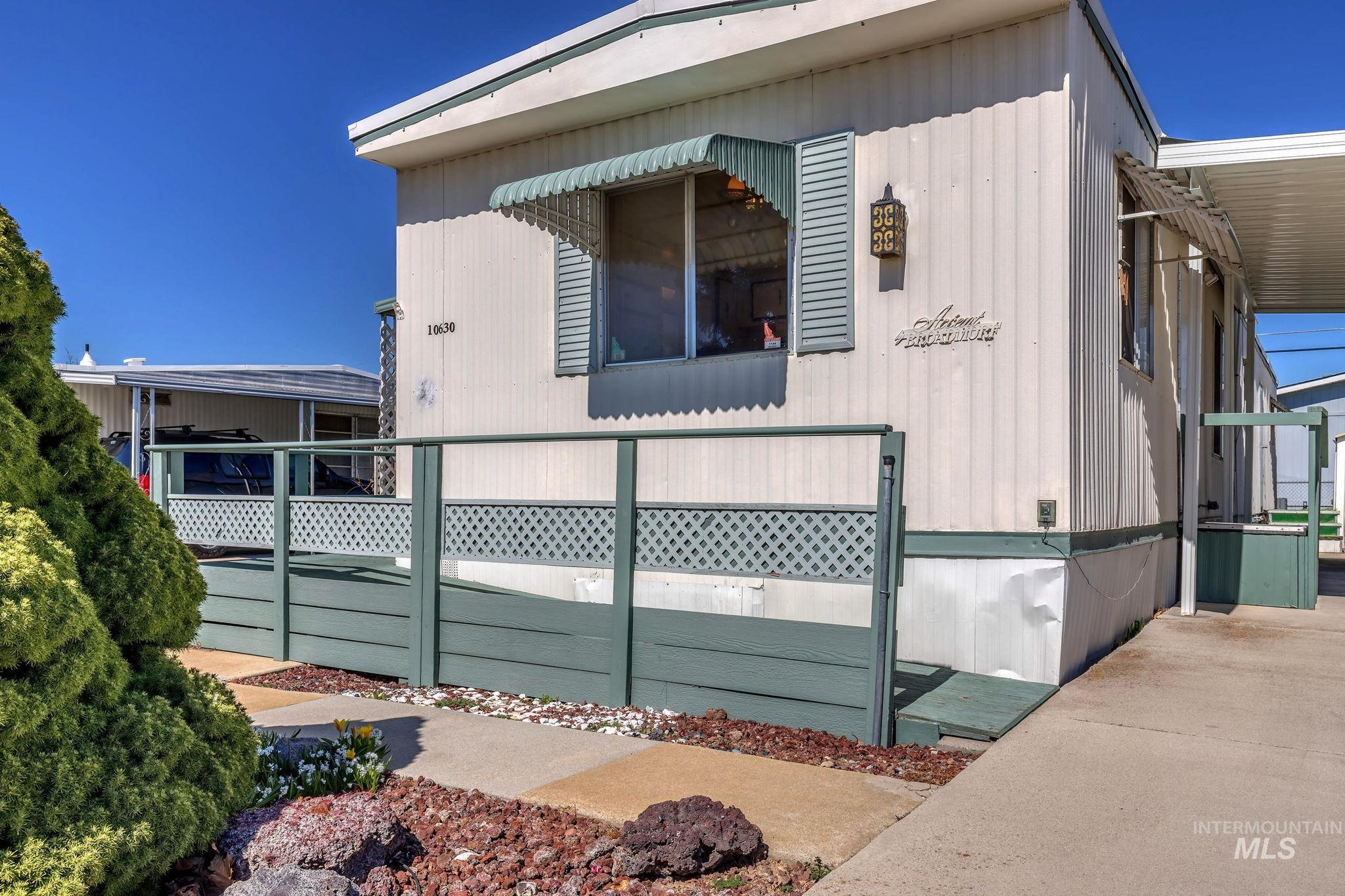 10630 W Macaw Lane Property Photo 4